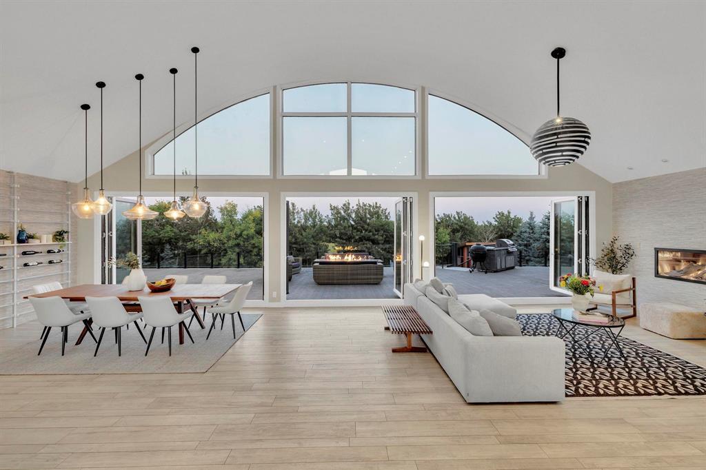 












1421 Loudoun Road

,
Winnipeg,




Manitoba
R3S1A3

