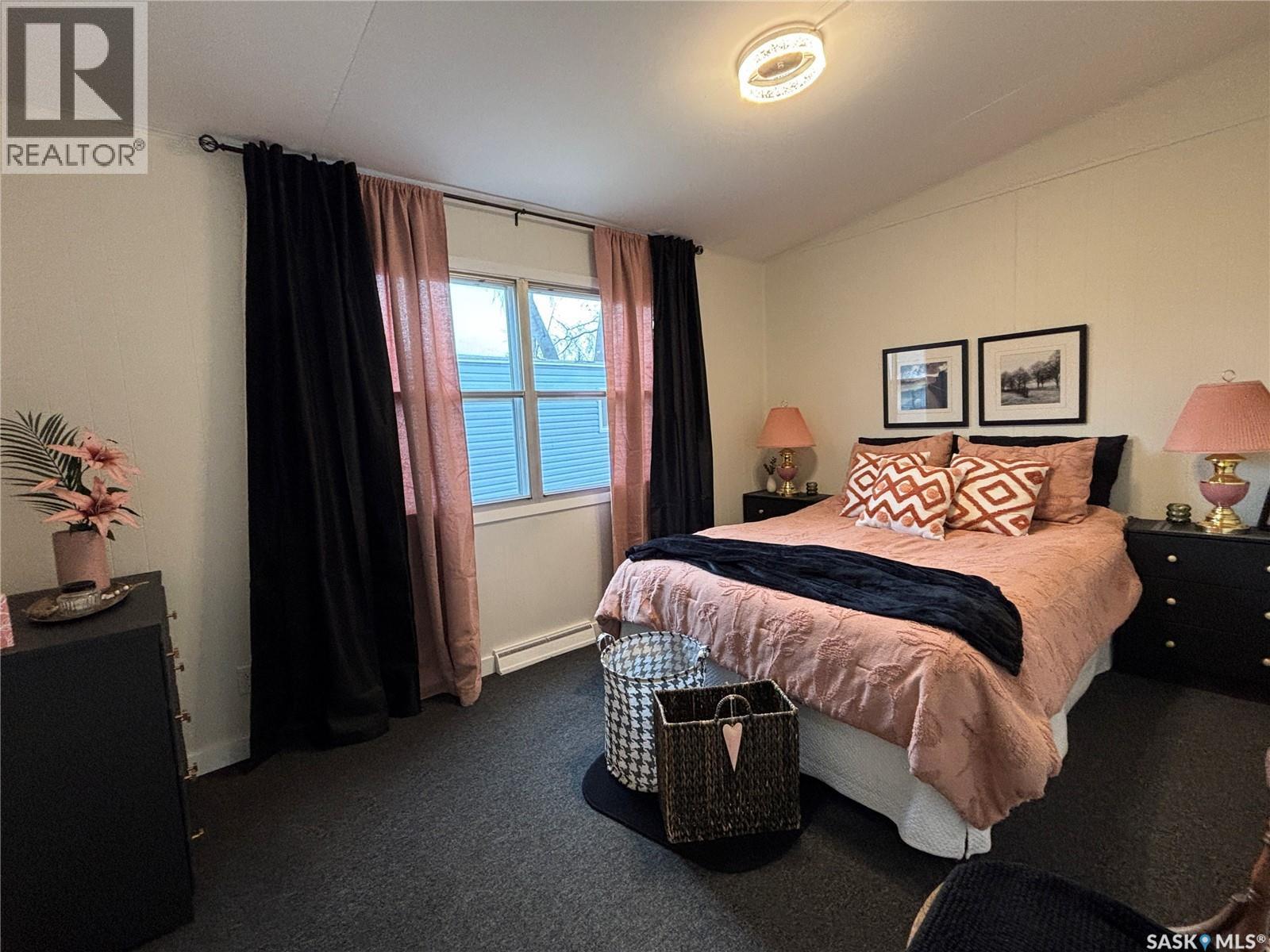 












27 Heritage ESTATES

,
Kindersley,




Saskatchewan
S0L1S0

