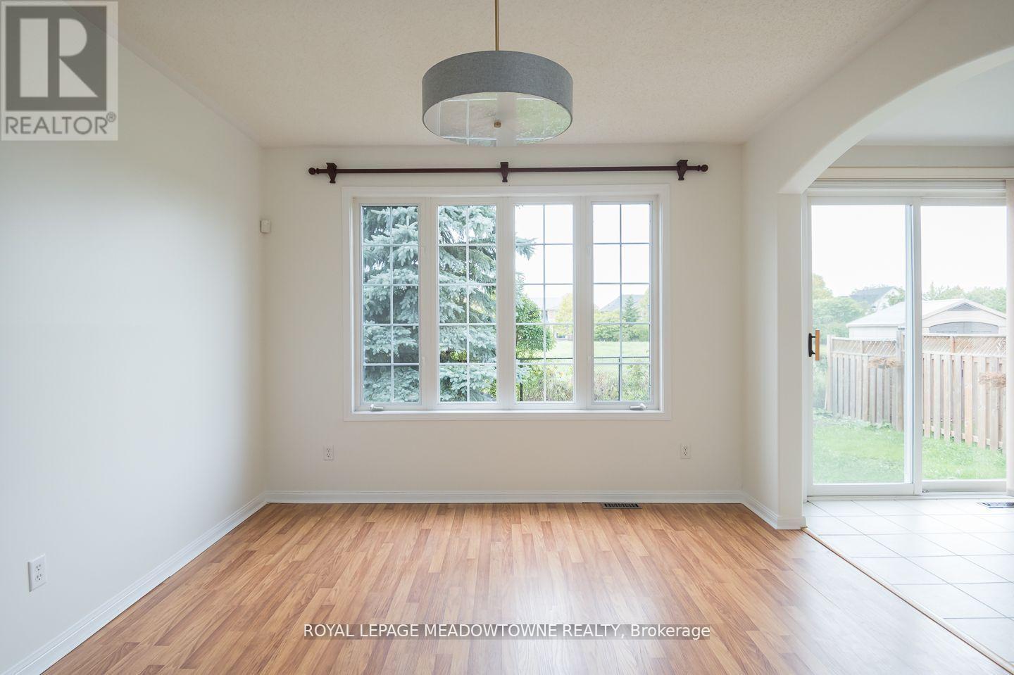 












833 WATSON TERRACE

,
Milton,




Ontario
L9T5Z8

