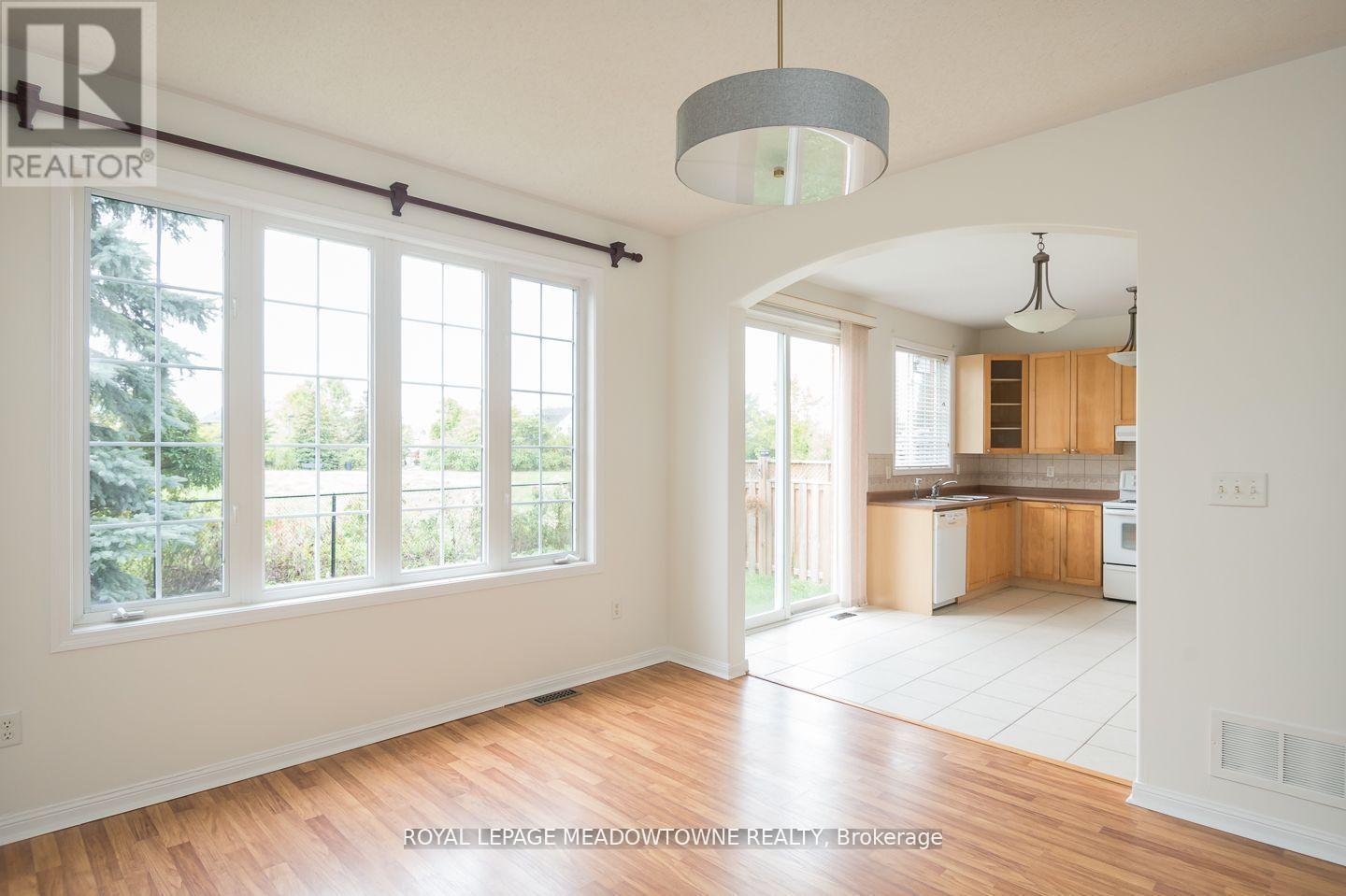 












833 WATSON TERRACE

,
Milton,




Ontario
L9T5Z8

