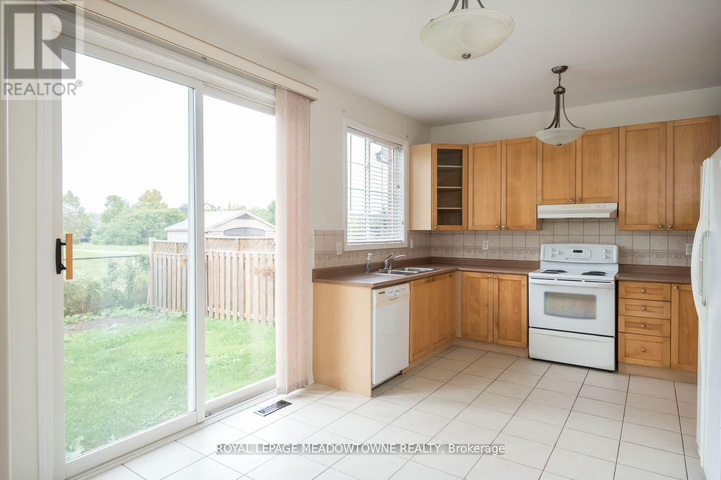 












833 WATSON TERRACE

,
Milton,




Ontario
L9T5Z8

