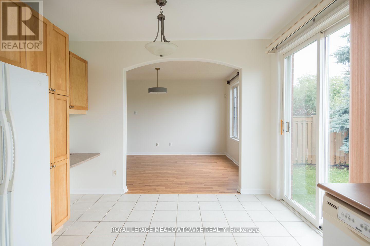 












833 WATSON TERRACE

,
Milton,




Ontario
L9T5Z8

