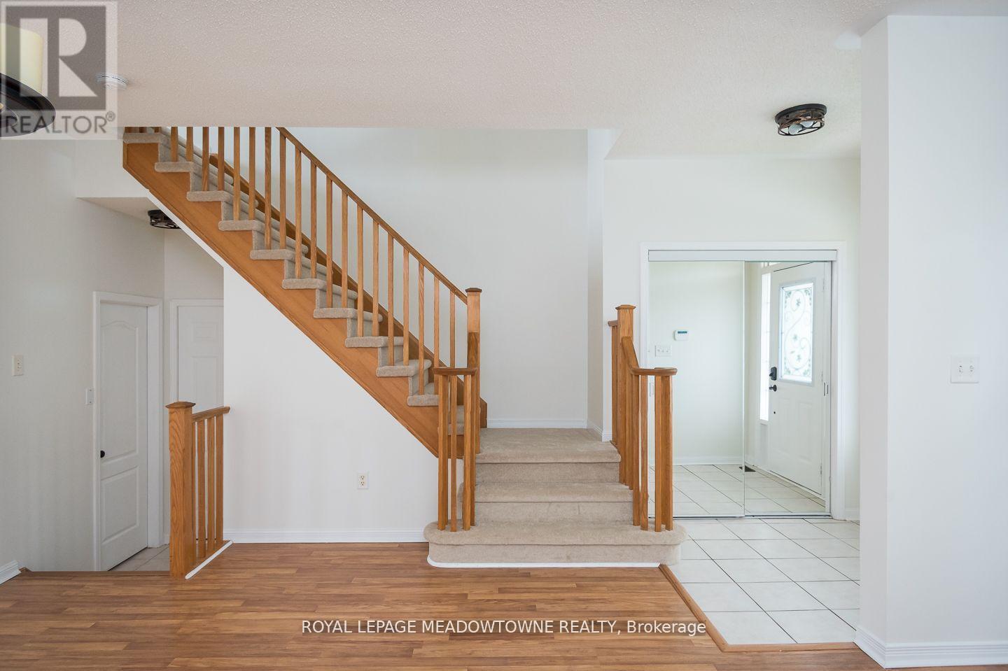 












833 WATSON TERRACE

,
Milton,




Ontario
L9T5Z8

