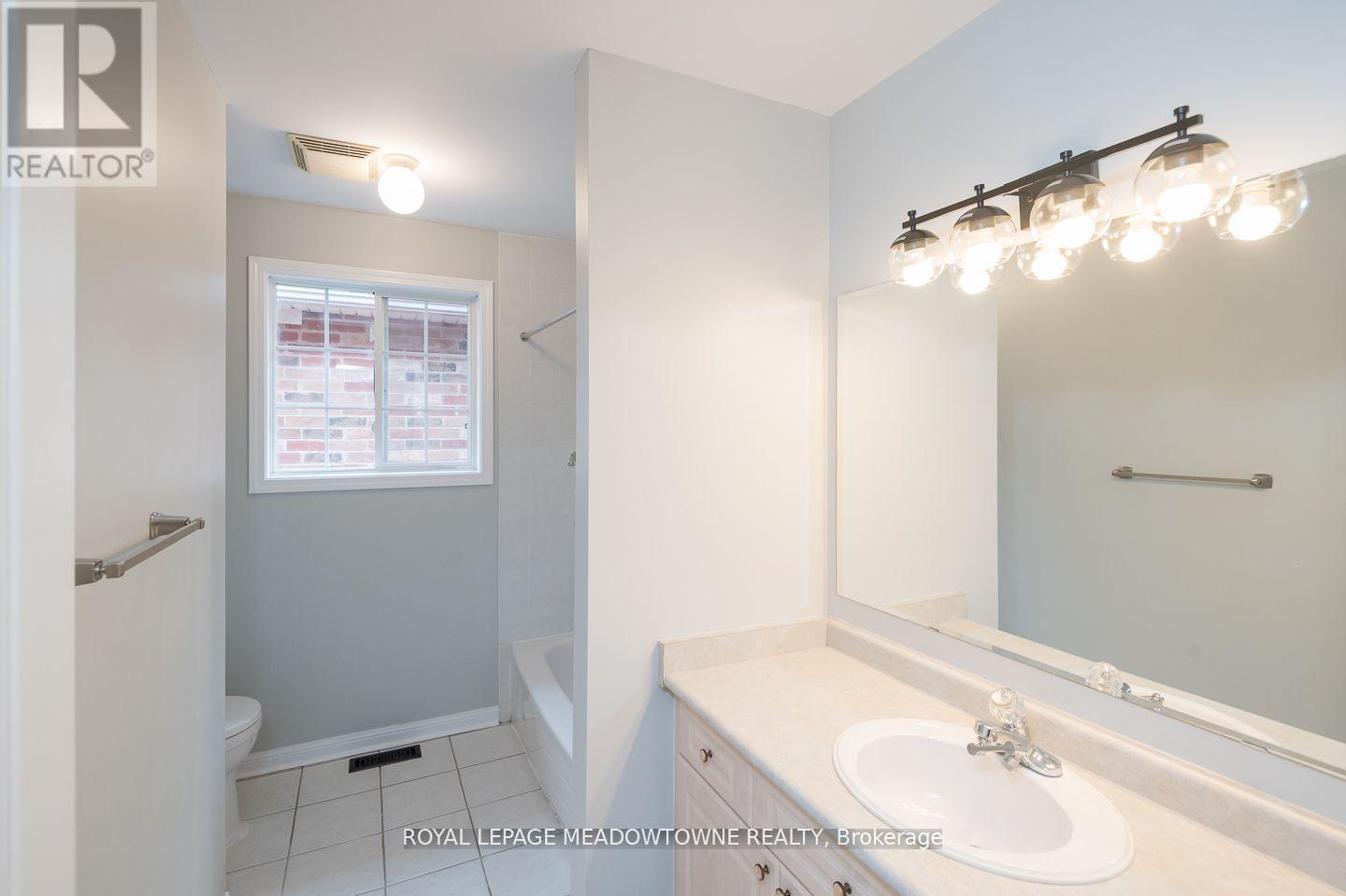 












833 WATSON TERRACE

,
Milton,




Ontario
L9T5Z8

