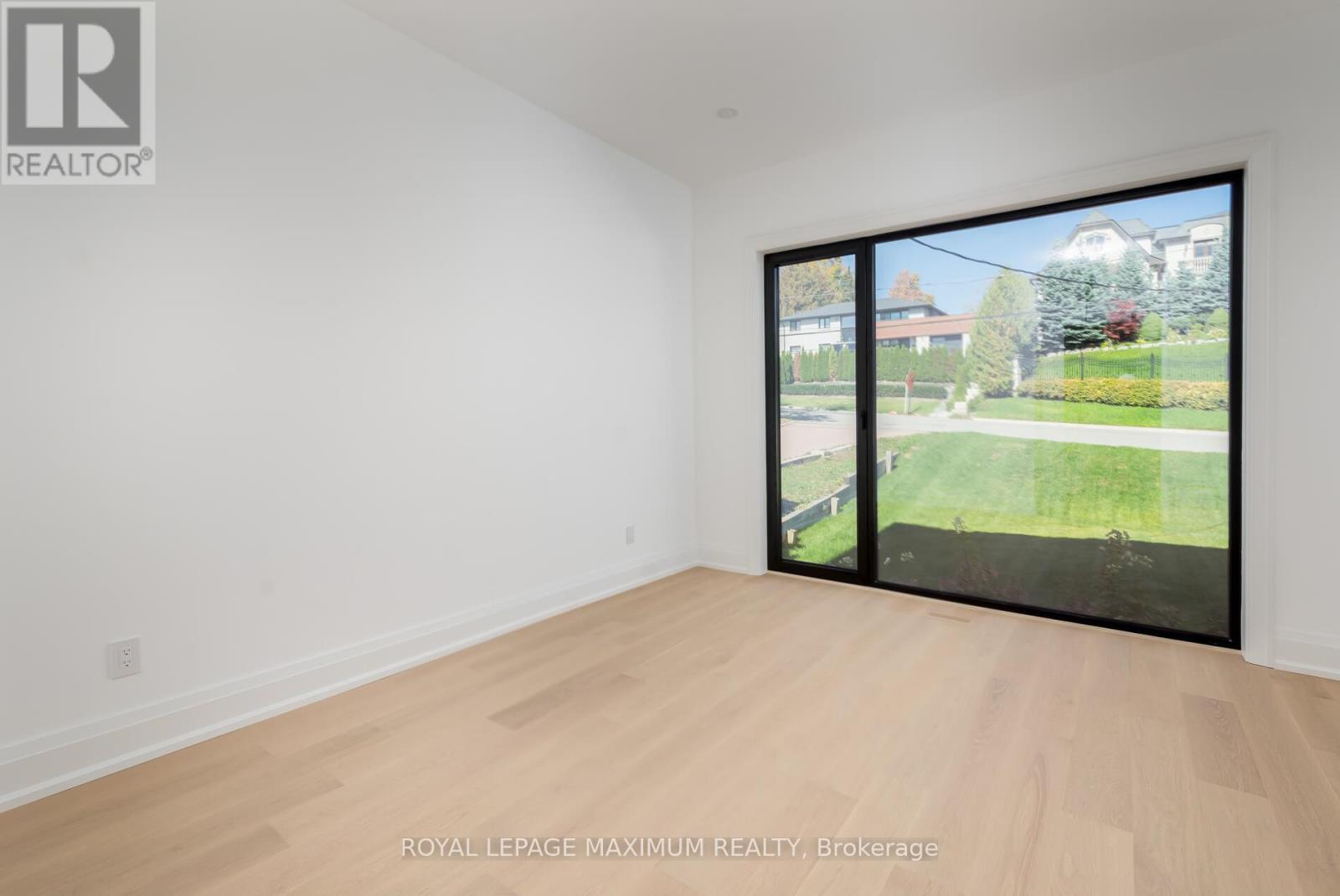 












67 DAVIDSON DRIVE

,
Vaughan,




Ontario
L4L1M2

