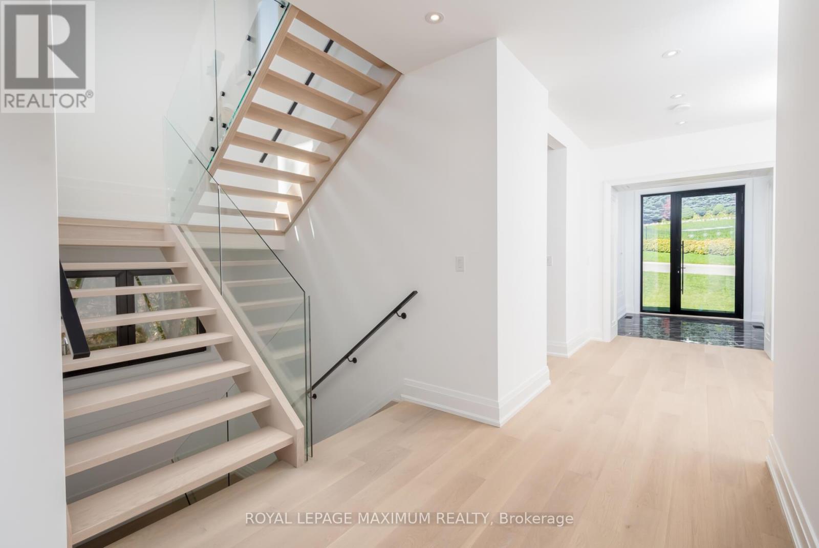 












67 DAVIDSON DRIVE

,
Vaughan,




Ontario
L4L1M2

