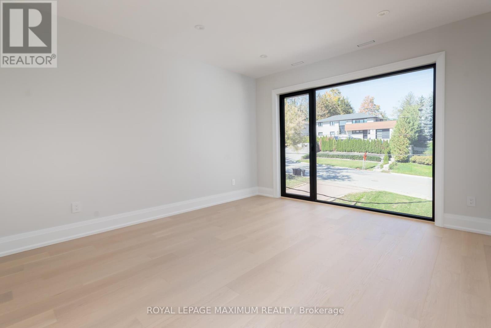 












67 DAVIDSON DRIVE

,
Vaughan,




Ontario
L4L1M2

