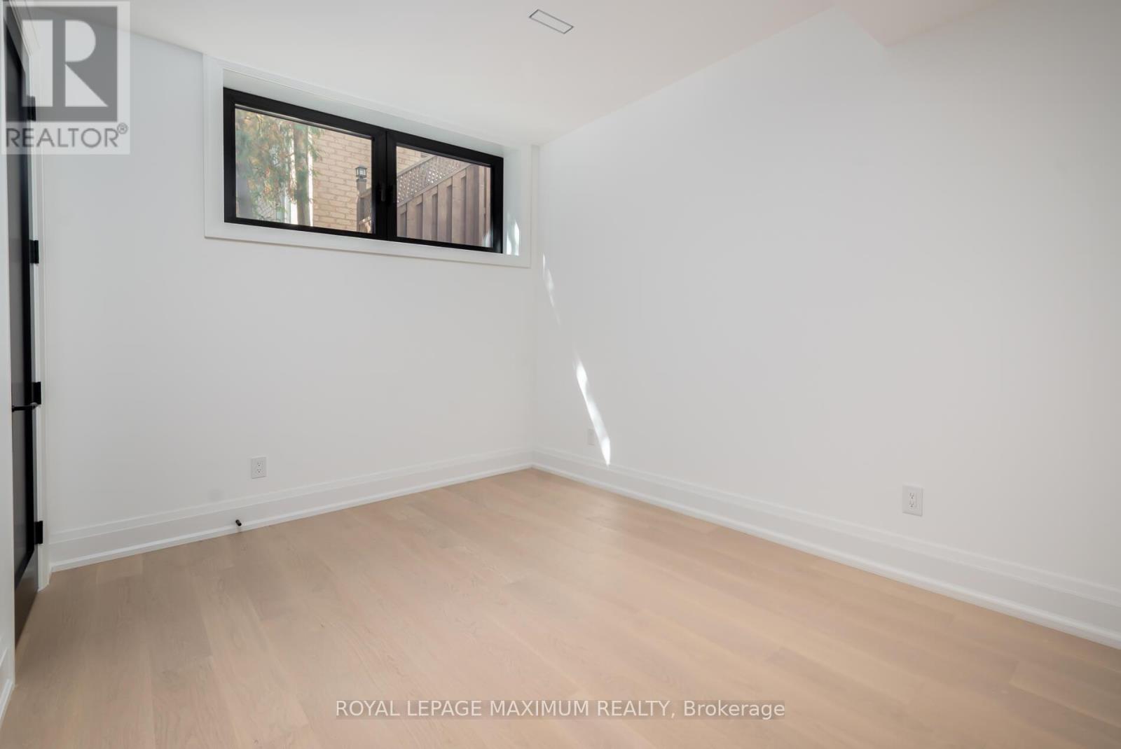 












67 DAVIDSON DRIVE

,
Vaughan,




Ontario
L4L1M2

