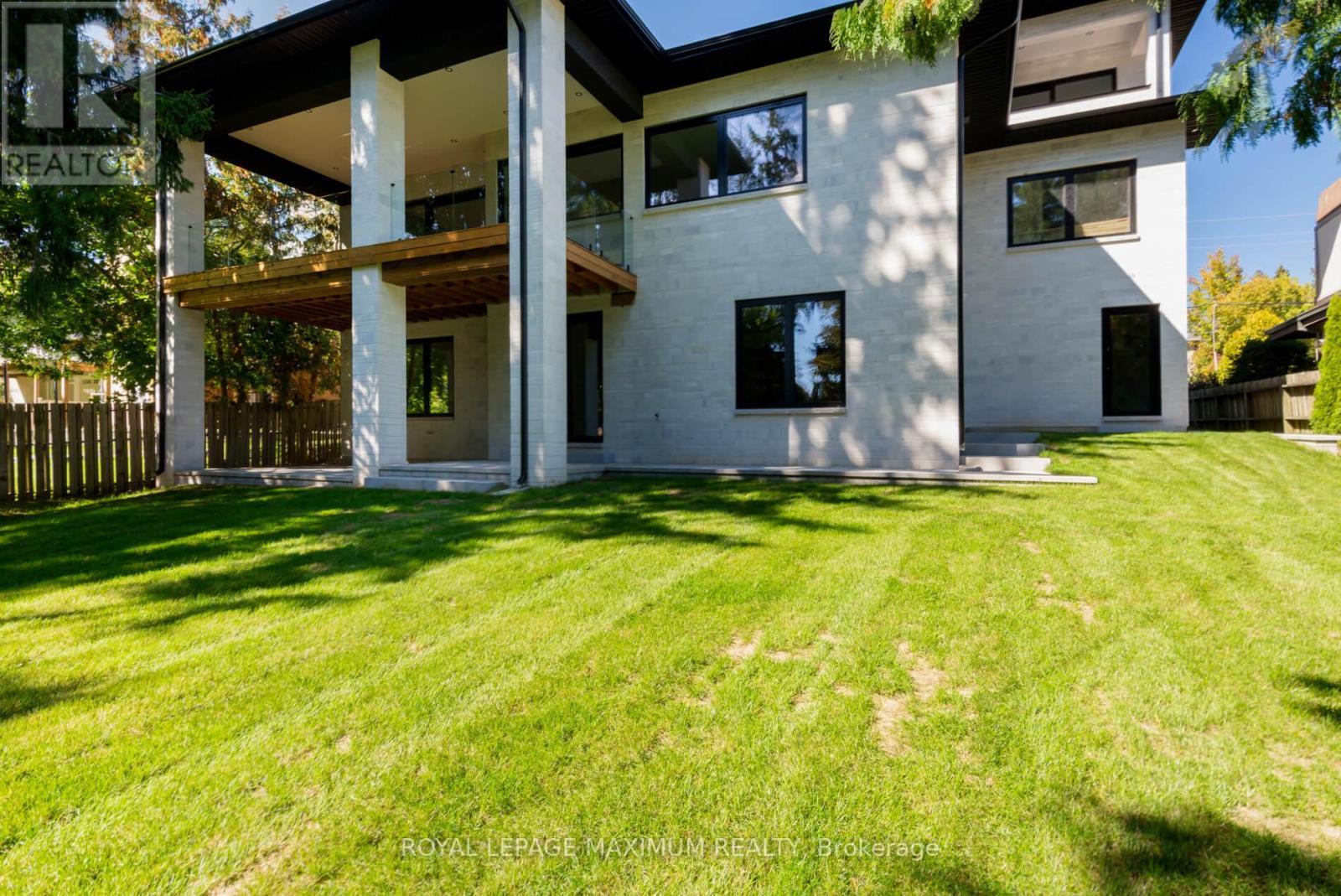 












67 DAVIDSON DRIVE

,
Vaughan,




Ontario
L4L1M2

