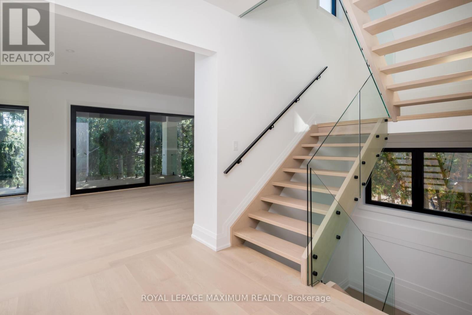 












67 DAVIDSON DRIVE

,
Vaughan,




Ontario
L4L1M2

