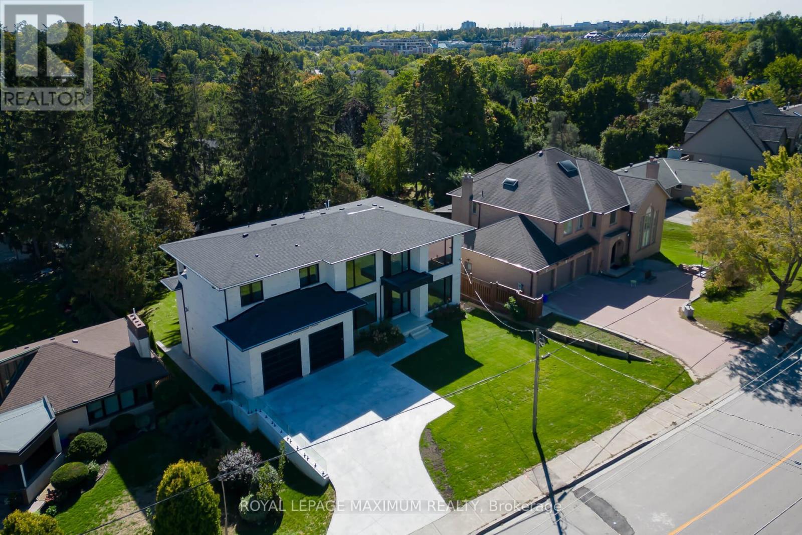 












67 DAVIDSON DRIVE

,
Vaughan,




Ontario
L4L1M2

