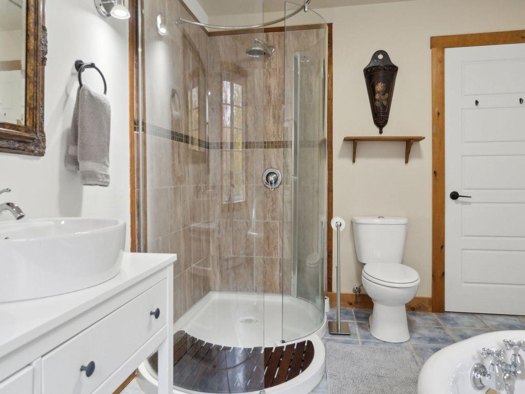 









1303


Rue Trudel

,
Mont-Tremblant,




QC
J8E2L4

