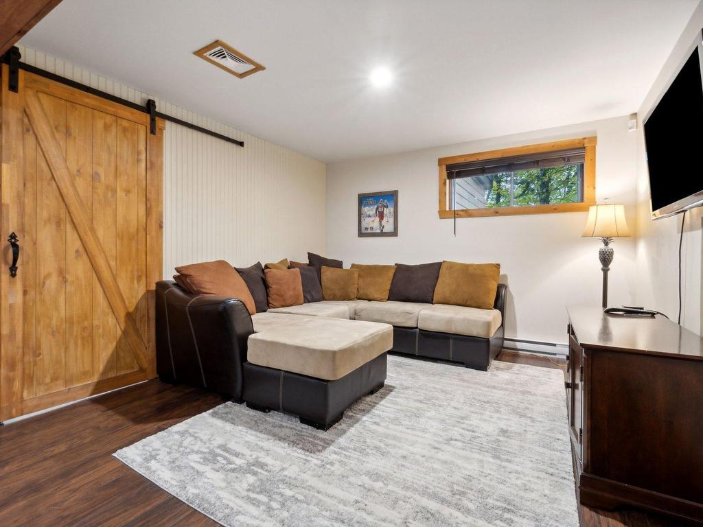 









1303


Rue Trudel

,
Mont-Tremblant,




QC
J8E2L4

