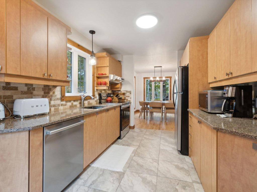 









1303


Rue Trudel

,
Mont-Tremblant,




QC
J8E2L4

