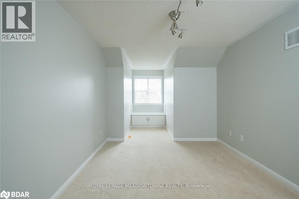 












833 WATSON Terrace

,
Milton,




Ontario
L9T5Z8

