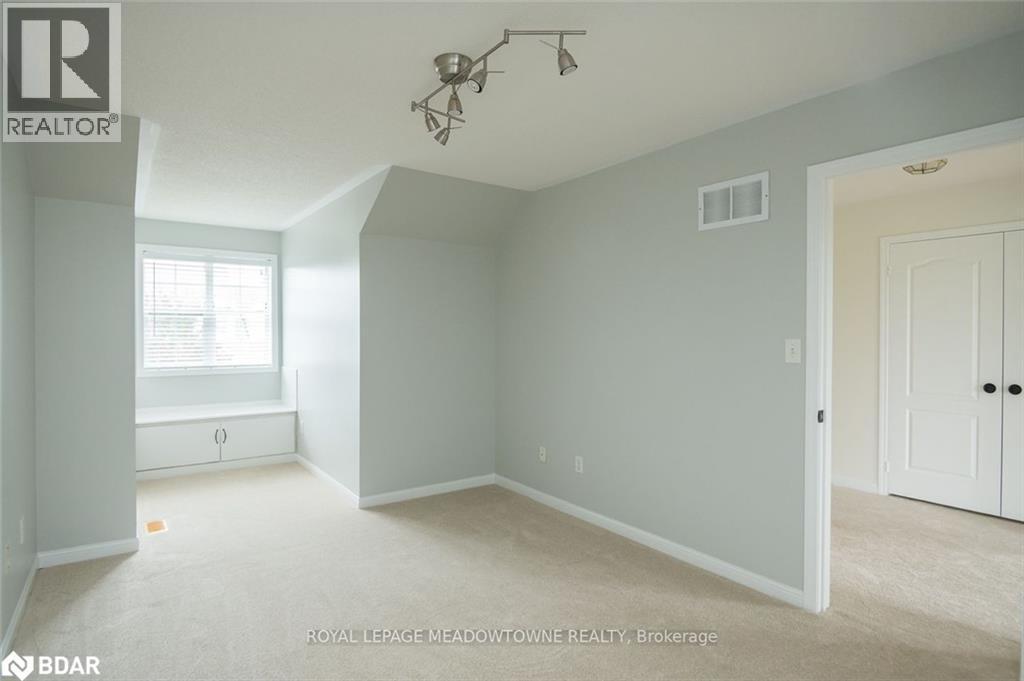 












833 WATSON Terrace

,
Milton,




Ontario
L9T5Z8

