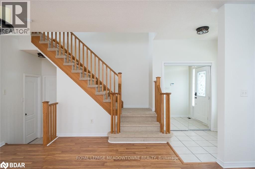 












833 WATSON Terrace

,
Milton,




Ontario
L9T5Z8

