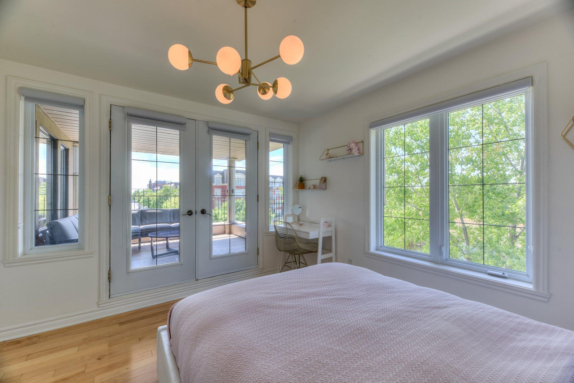 









2017Z


Boul. Alexis-Nihon

,
Montréal (Saint-Laurent),




QC
H4R3C4

