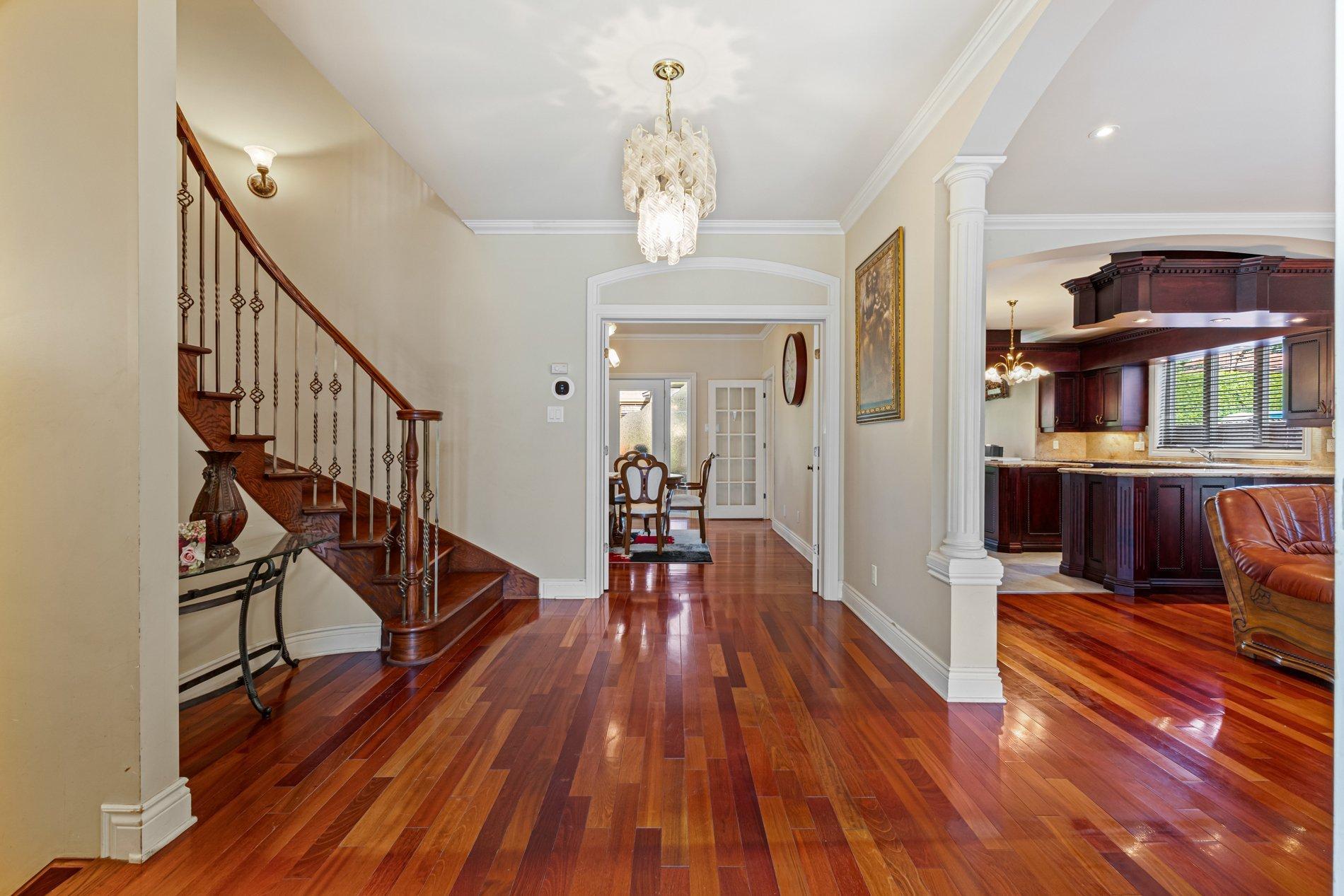 









12241


Av. du Beau-Bois

,
Montréal (Ahuntsic-Cartierville),




QC
H4K2Z3

