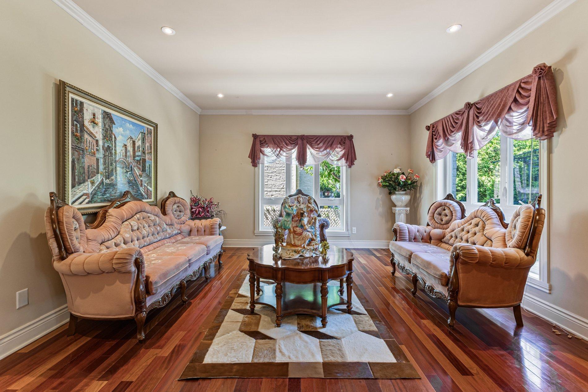 









12241


Av. du Beau-Bois

,
Montréal (Ahuntsic-Cartierville),




QC
H4K2Z3

