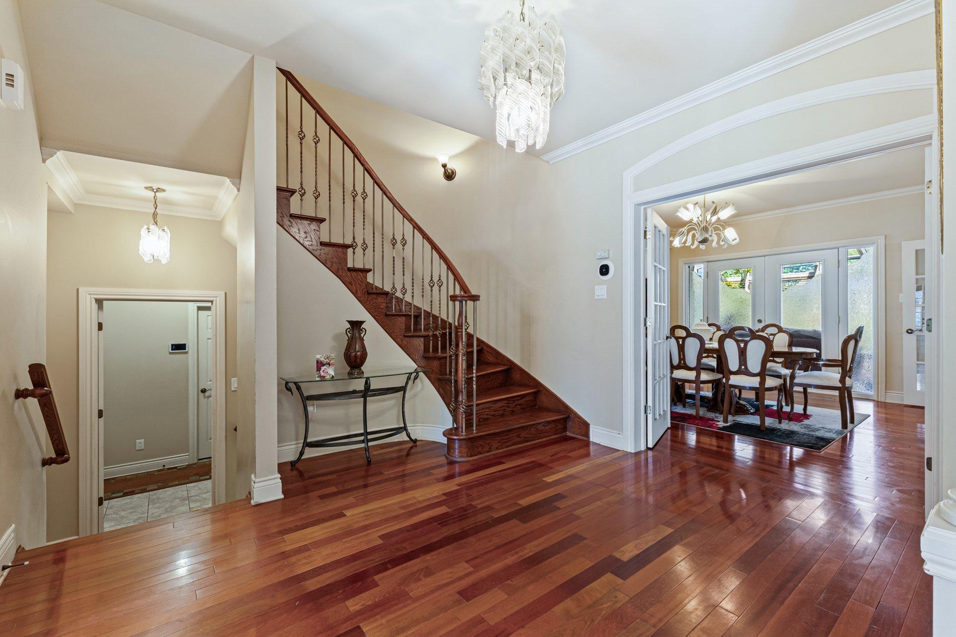 









12241


Av. du Beau-Bois

,
Montréal (Ahuntsic-Cartierville),




QC
H4K2Z3

