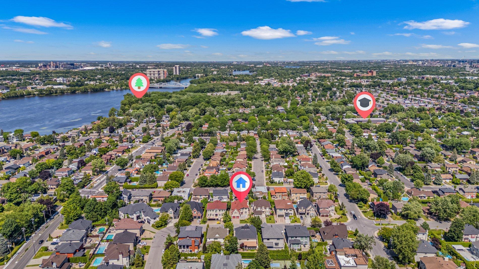 









12241


Av. du Beau-Bois

,
Montréal (Ahuntsic-Cartierville),




QC
H4K2Z3

