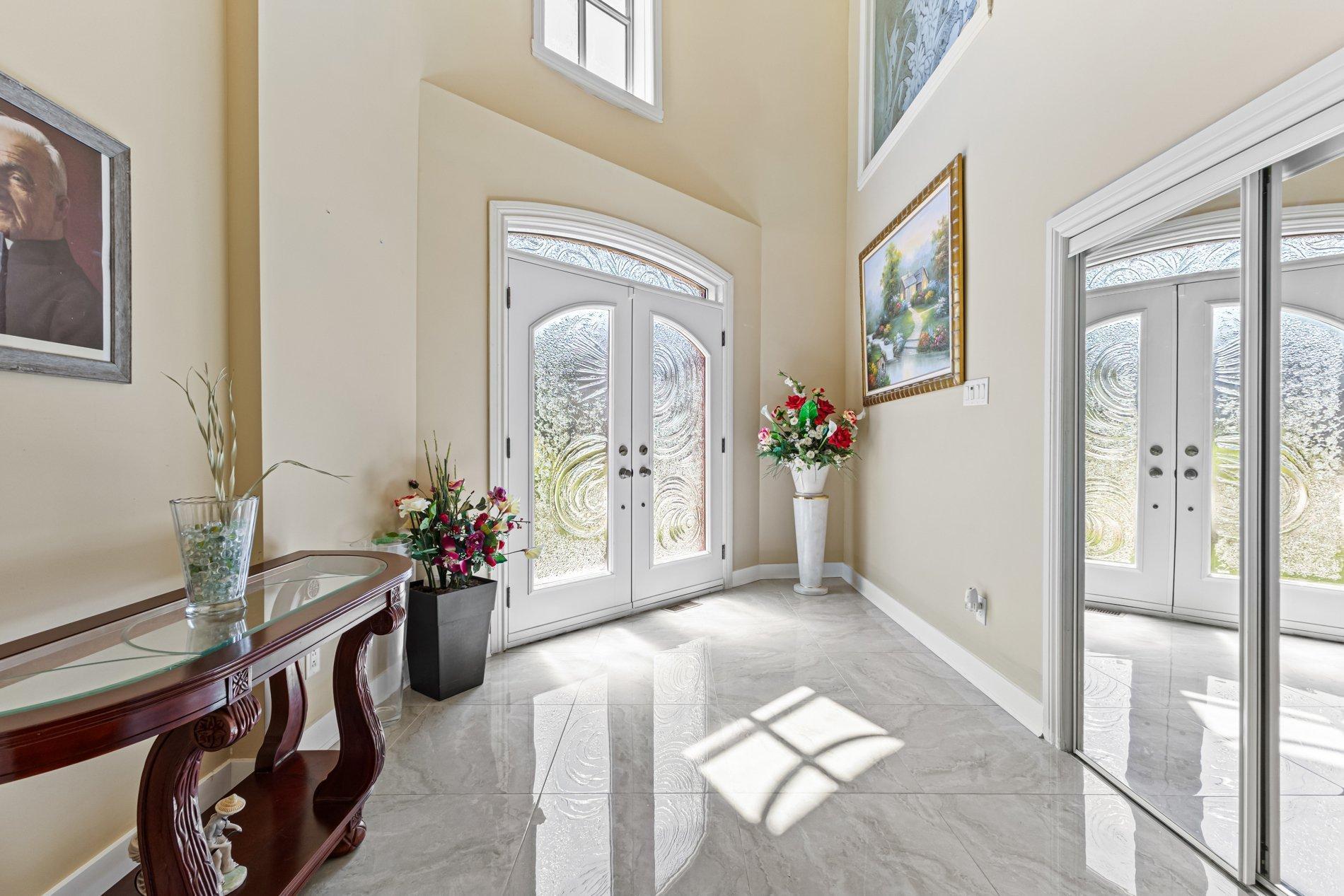 









12241


Av. du Beau-Bois

,
Montréal (Ahuntsic-Cartierville),




QC
H4K2Z3

