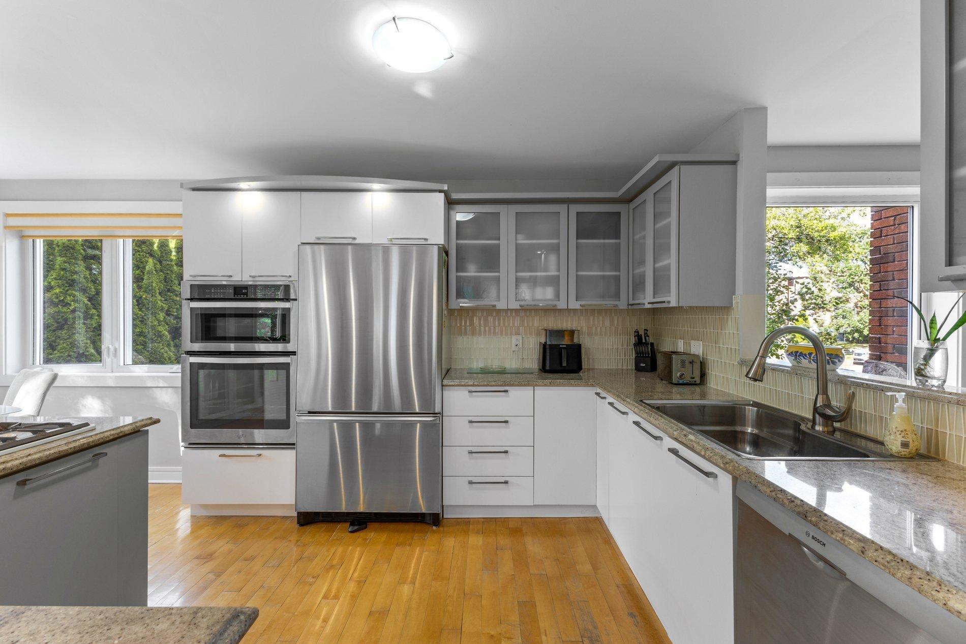 









10790


Rue André-Jobin

,
Montréal (Ahuntsic-Cartierville),




QC
H2B2W2

