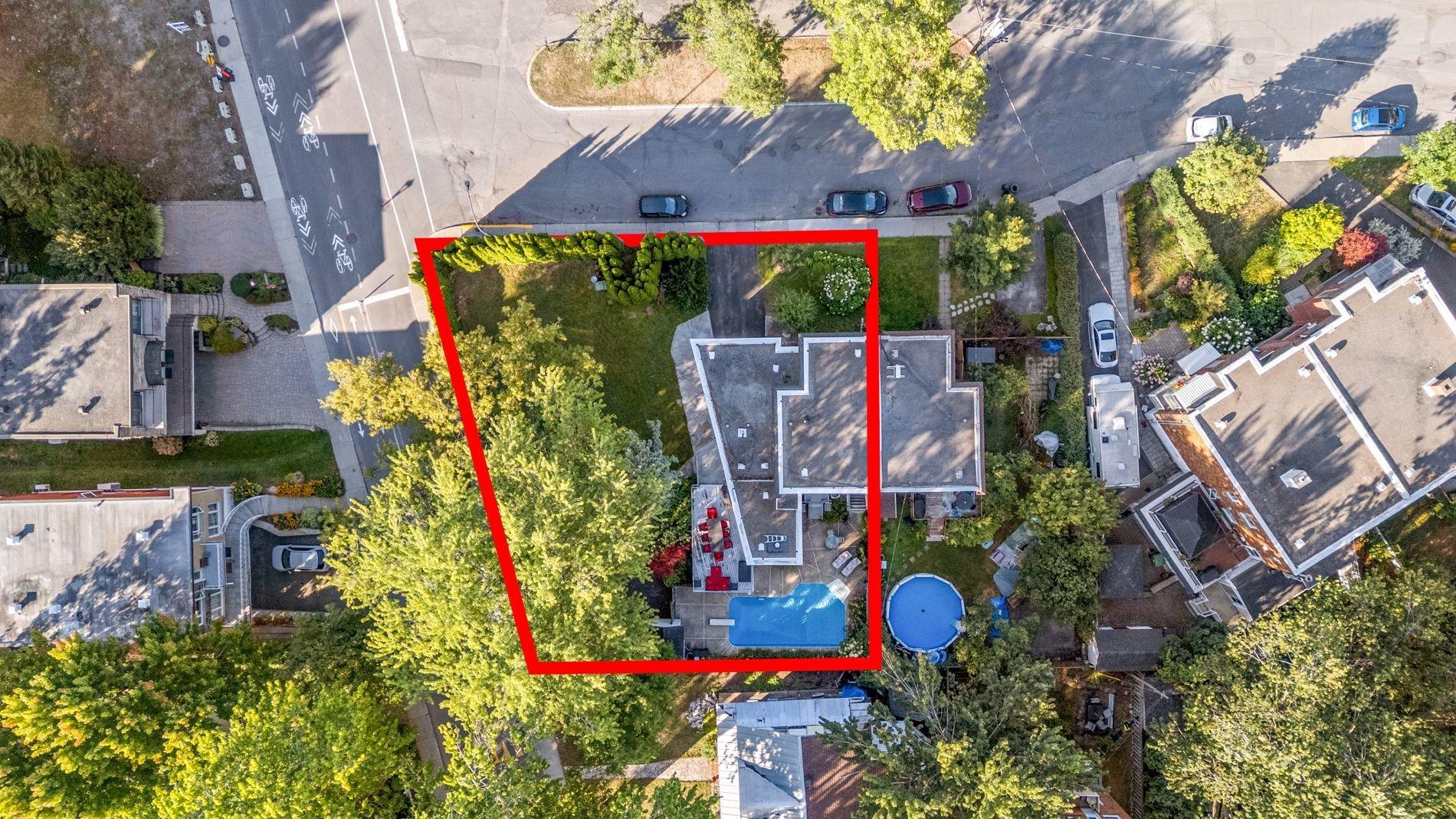 









10790


Rue André-Jobin

,
Montréal (Ahuntsic-Cartierville),




QC
H2B2W2

