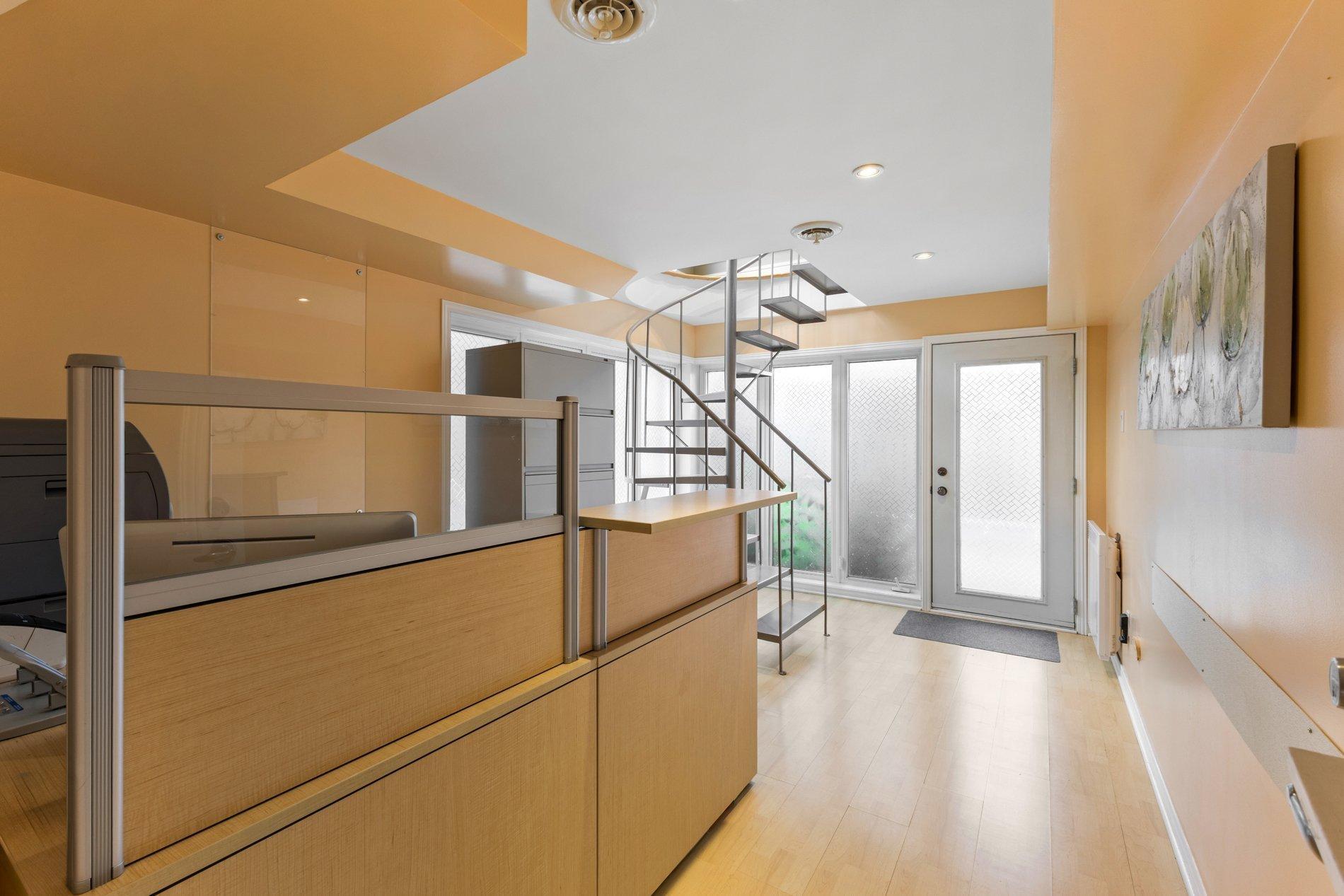 









10790


Rue André-Jobin

,
Montréal (Ahuntsic-Cartierville),




QC
H2B2W2

