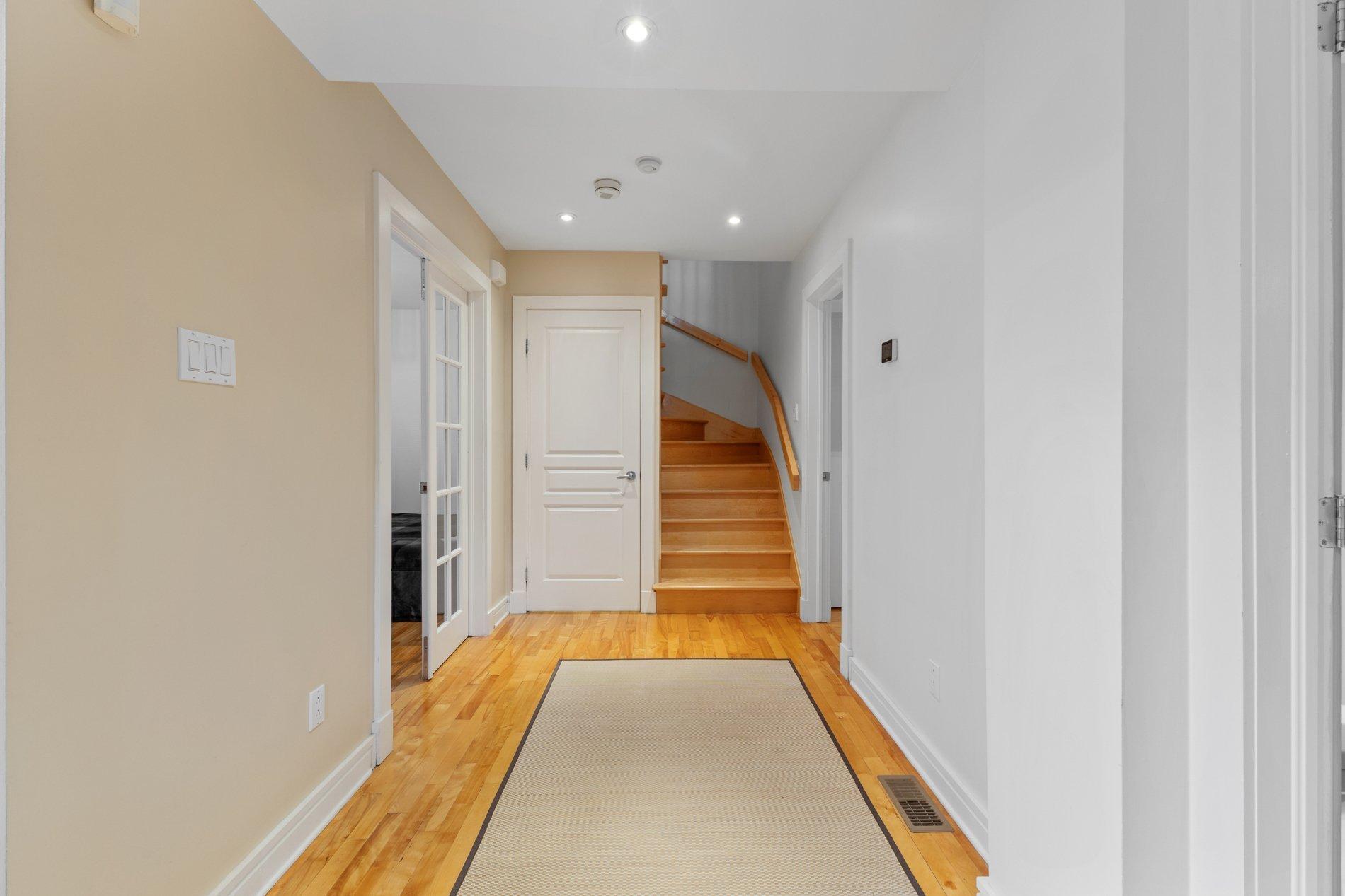 









10790


Rue André-Jobin

,
Montréal (Ahuntsic-Cartierville),




QC
H2B2W2

