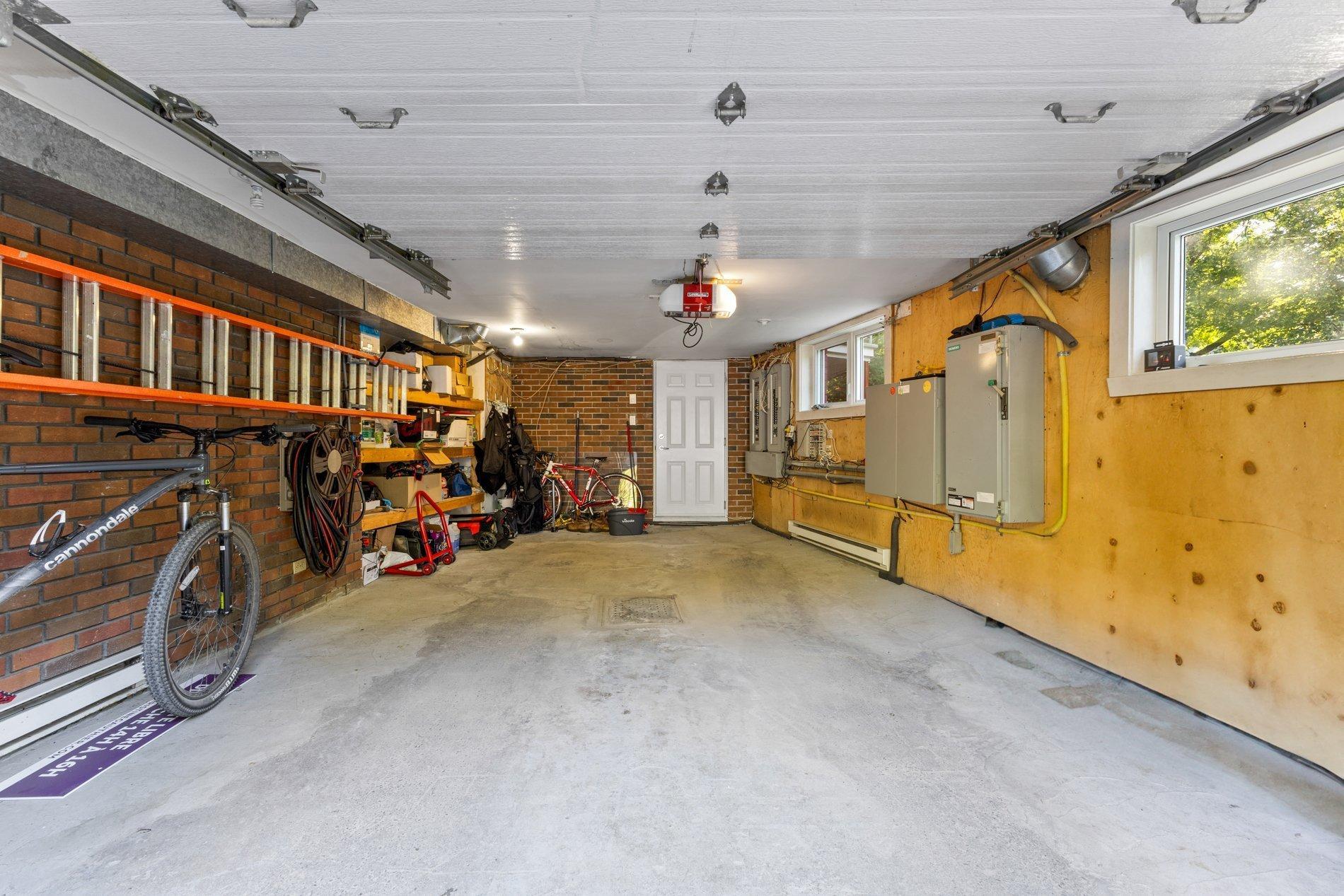 









10790


Rue André-Jobin

,
Montréal (Ahuntsic-Cartierville),




QC
H2B2W2

