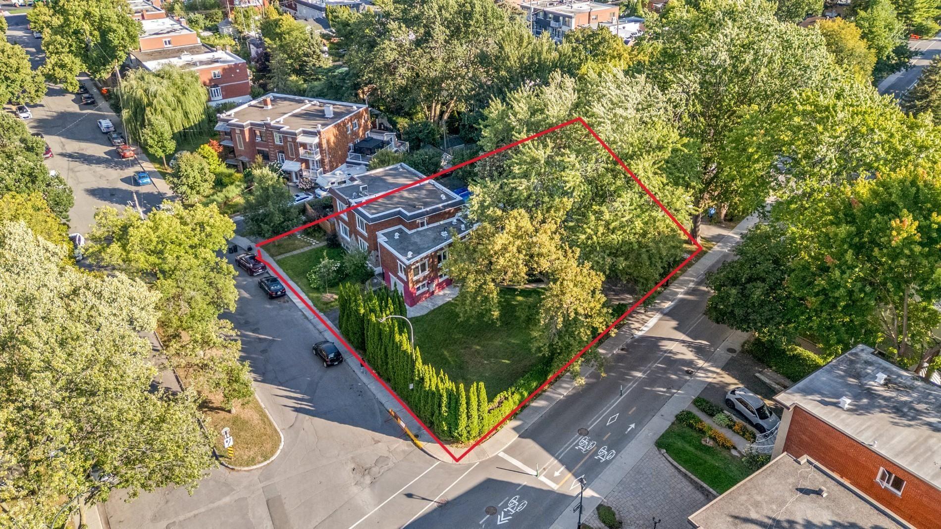 









10790


Rue André-Jobin

,
Montréal (Ahuntsic-Cartierville),




QC
H2B2W2

