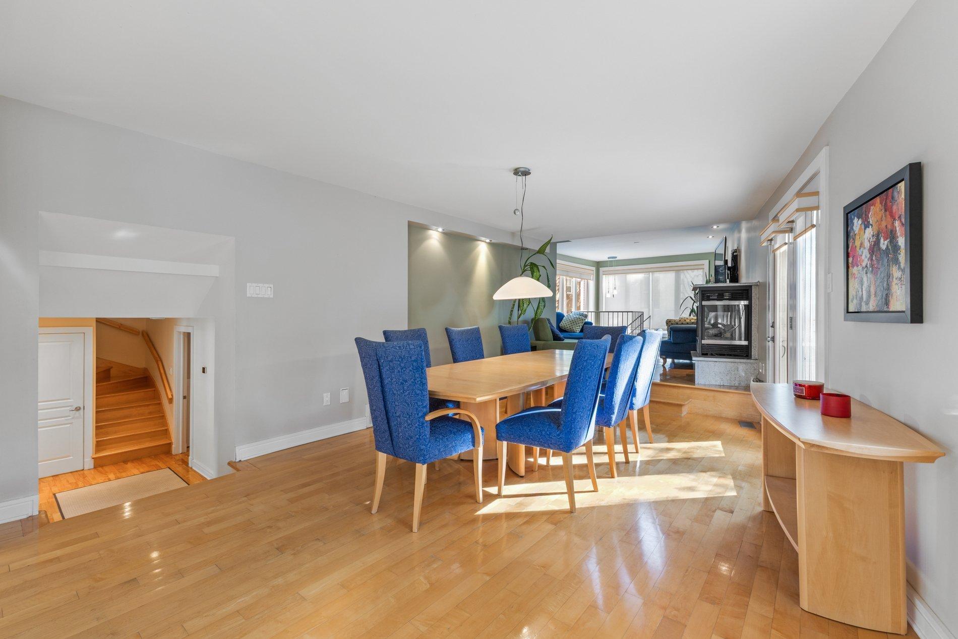 









10790


Rue André-Jobin

,
Montréal (Ahuntsic-Cartierville),




QC
H2B2W2

