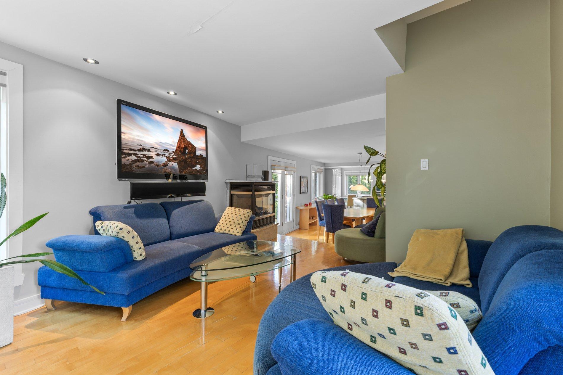 









10790


Rue André-Jobin

,
Montréal (Ahuntsic-Cartierville),




QC
H2B2W2

