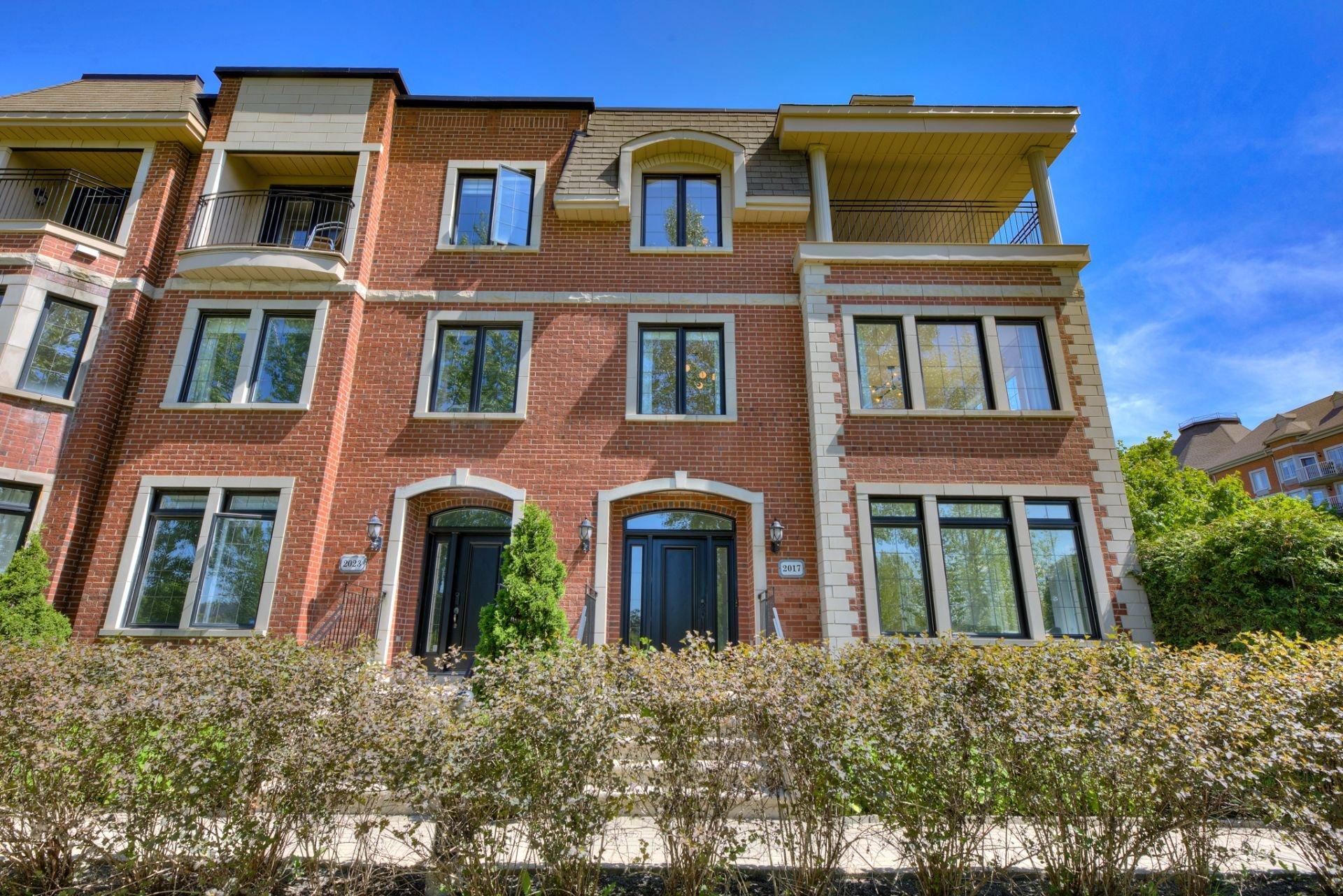 









2017


Boul. Alexis-Nihon

,
Montréal (Saint-Laurent),




QC
H4R3C4

