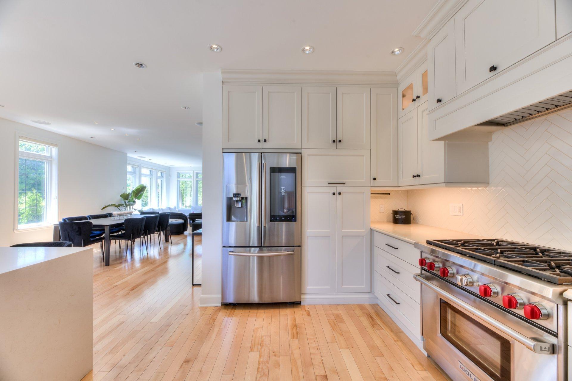 









2017


Boul. Alexis-Nihon

,
Montréal (Saint-Laurent),




QC
H4R3C4

