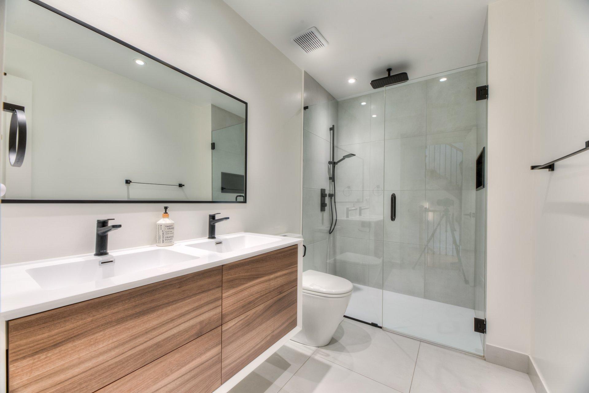 









2017


Boul. Alexis-Nihon

,
Montréal (Saint-Laurent),




QC
H4R3C4

