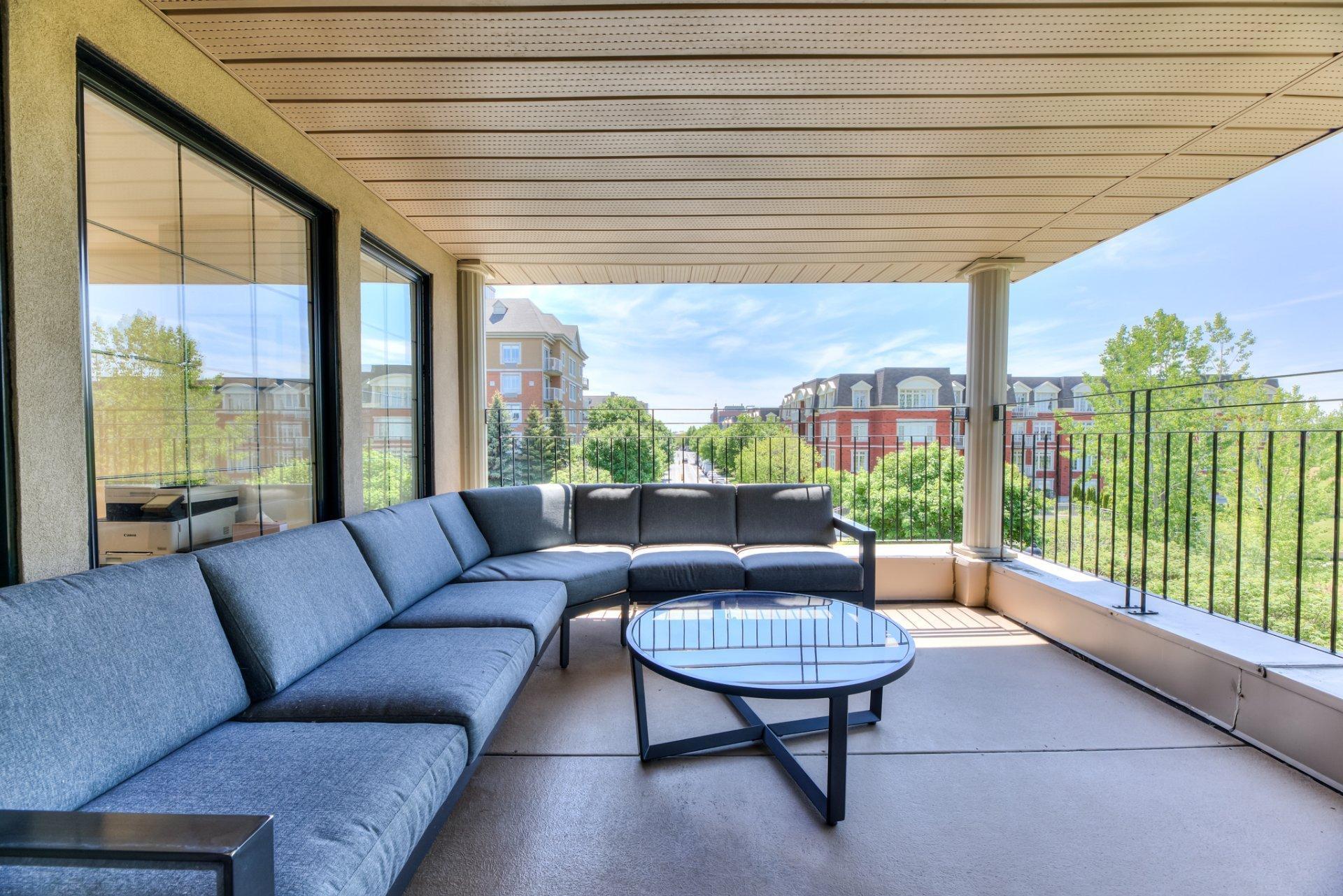 









2017


Boul. Alexis-Nihon

,
Montréal (Saint-Laurent),




QC
H4R3C4

