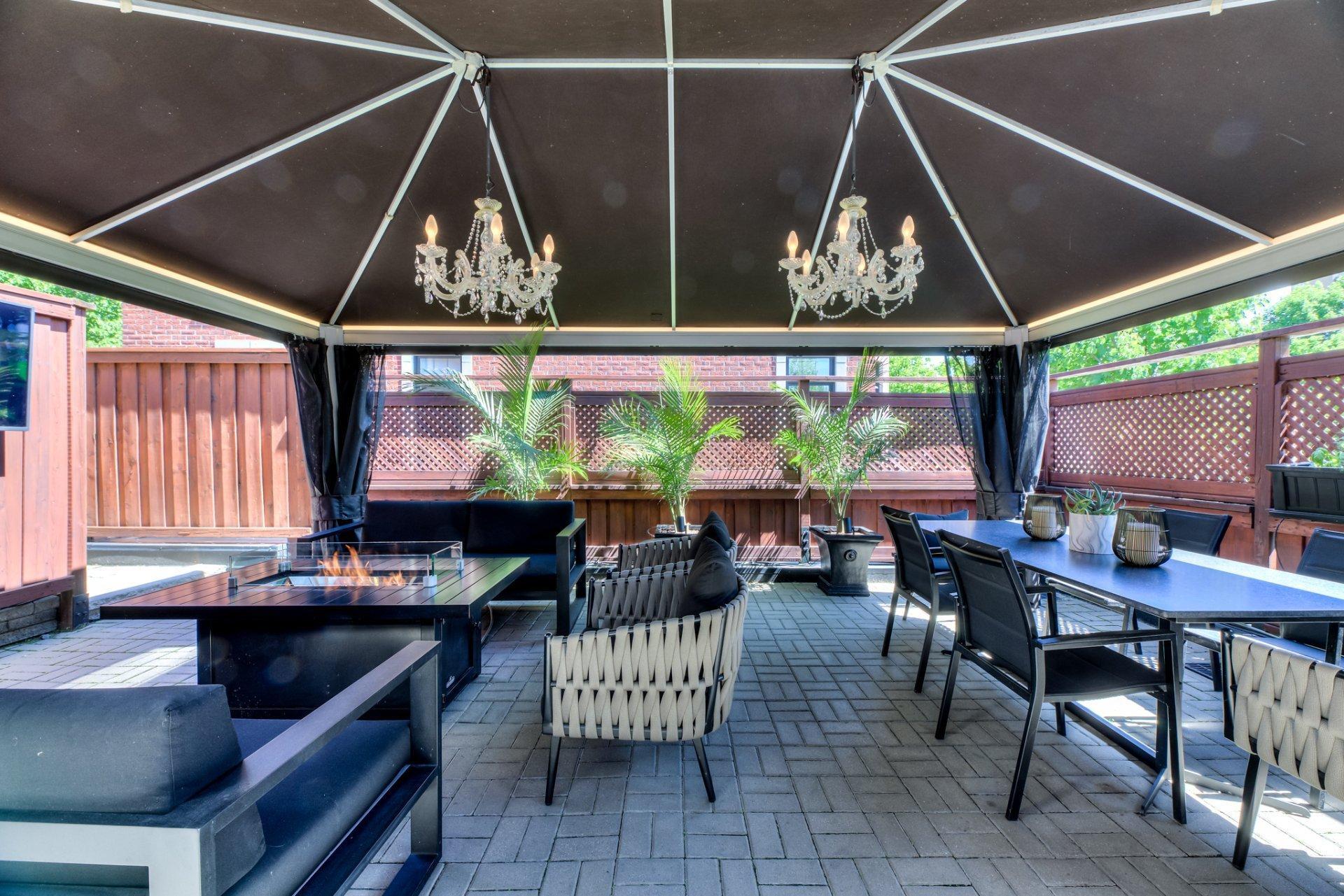 









2017


Boul. Alexis-Nihon

,
Montréal (Saint-Laurent),




QC
H4R3C4

