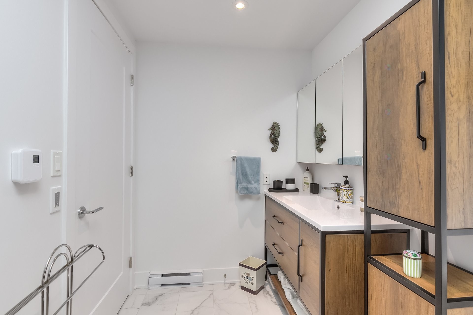 









365


Boul. Brunswick

, 612,
Pointe-Claire,




QC
H9R0H3

