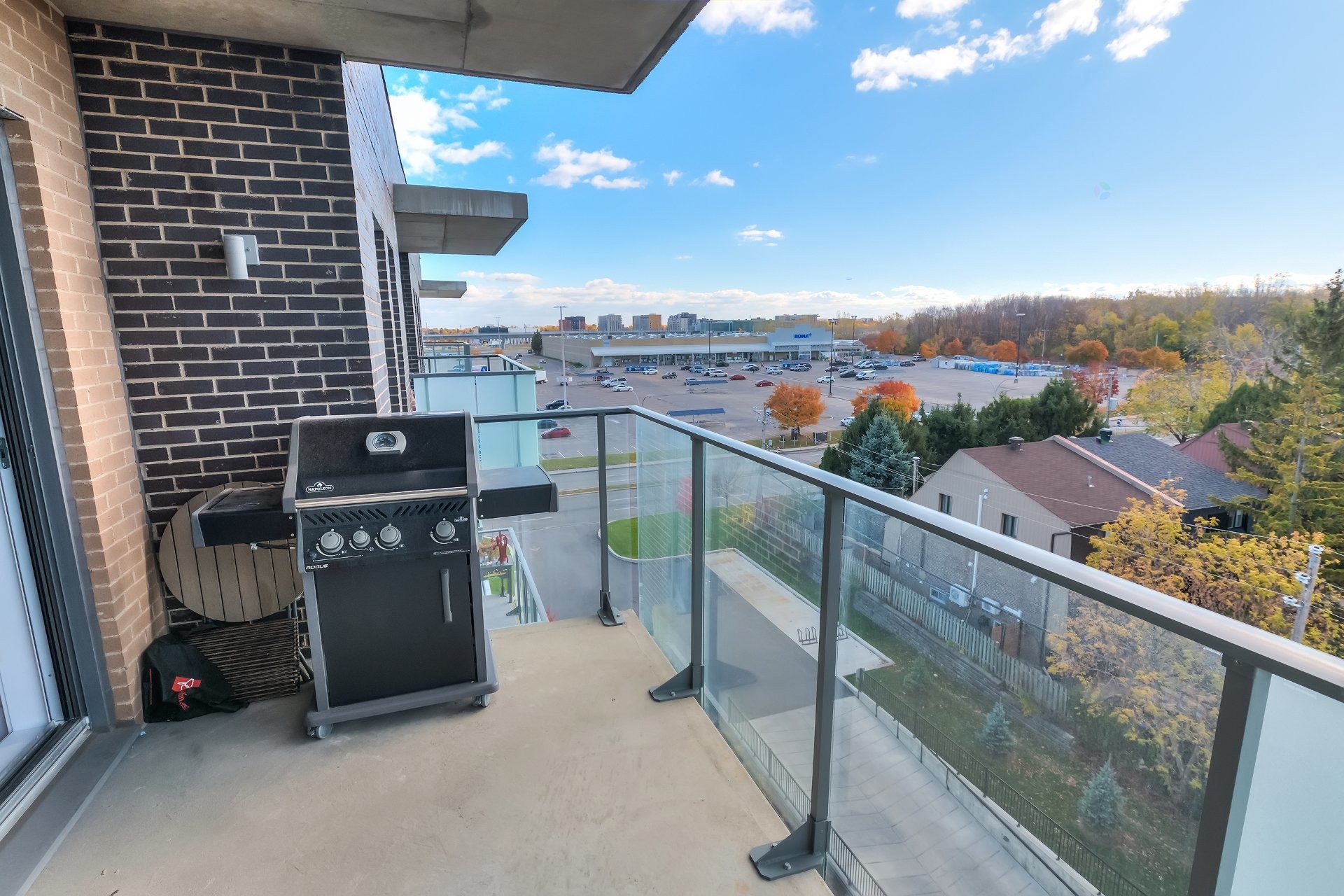 









365


Boul. Brunswick

, 612,
Pointe-Claire,




QC
H9R0H3

