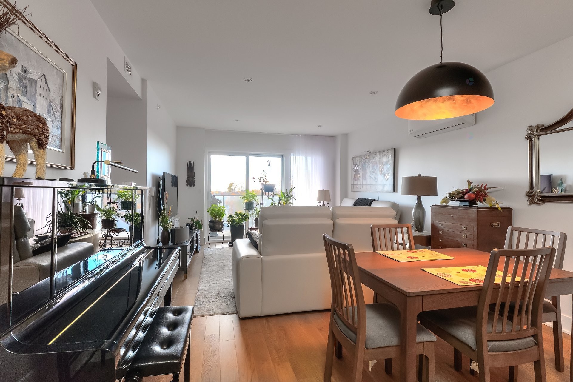 









365


Boul. Brunswick

, 612,
Pointe-Claire,




QC
H9R0H3

