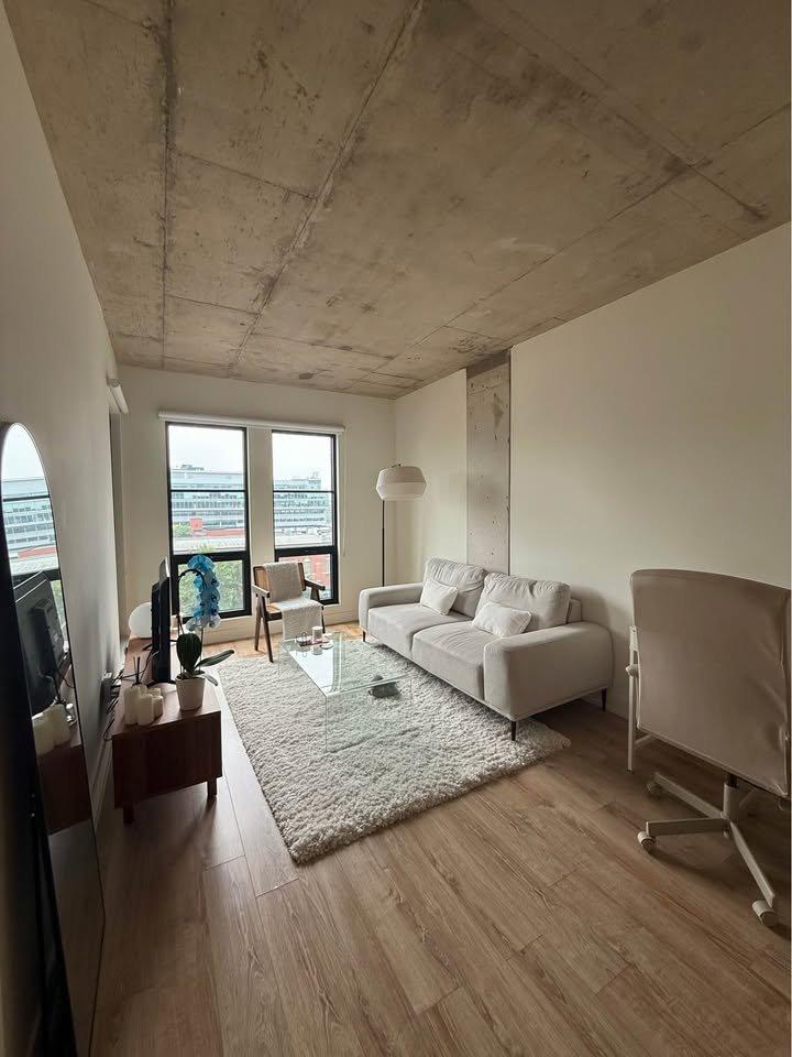 









650


Rue Wellington

, 916,
Montréal (Ville-Marie),




QC
H3C1T3

