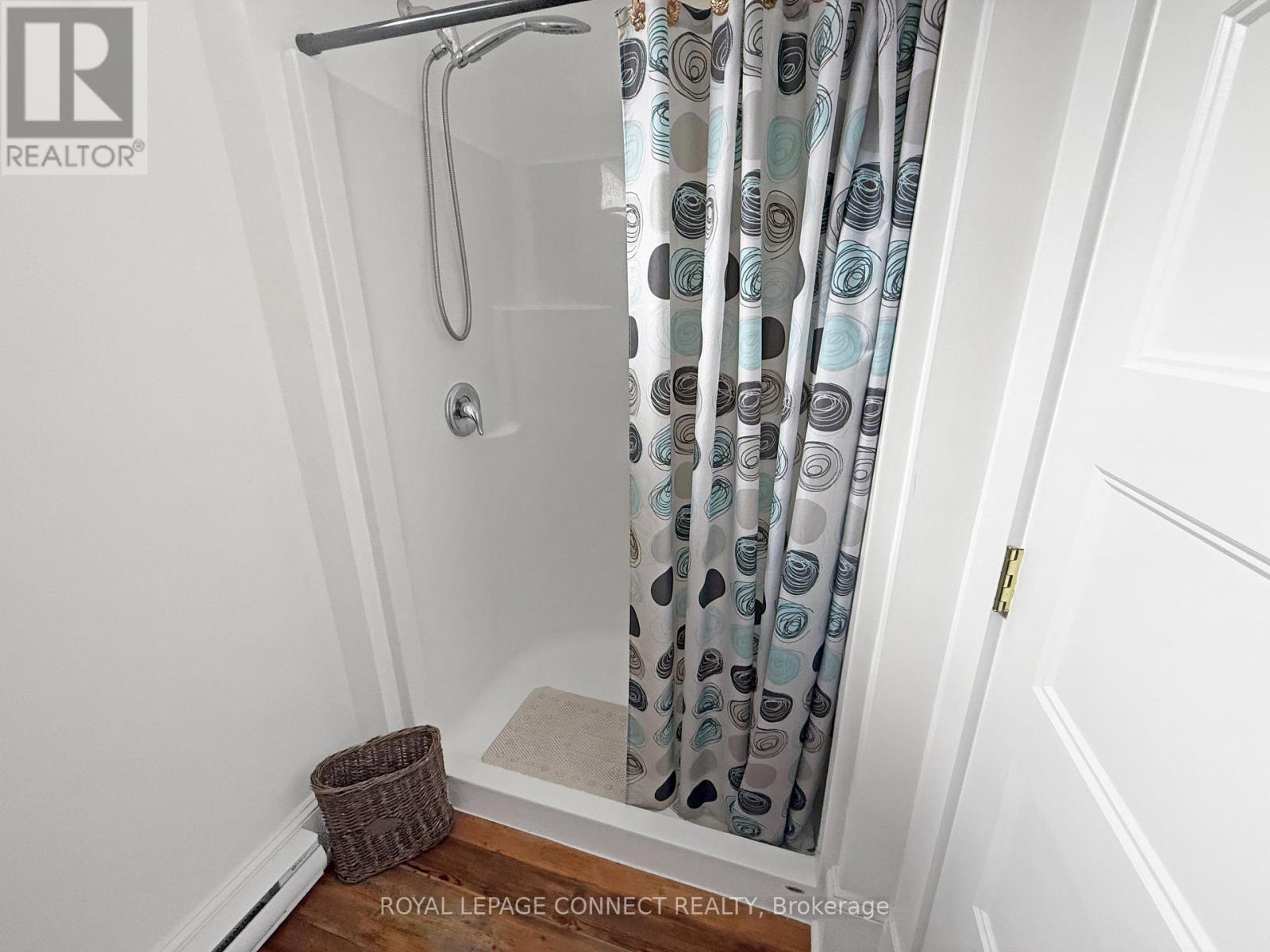 












222 - 17 HOLLOW LANE

,
Prince Edward County,







Ontario
K0K1P0

