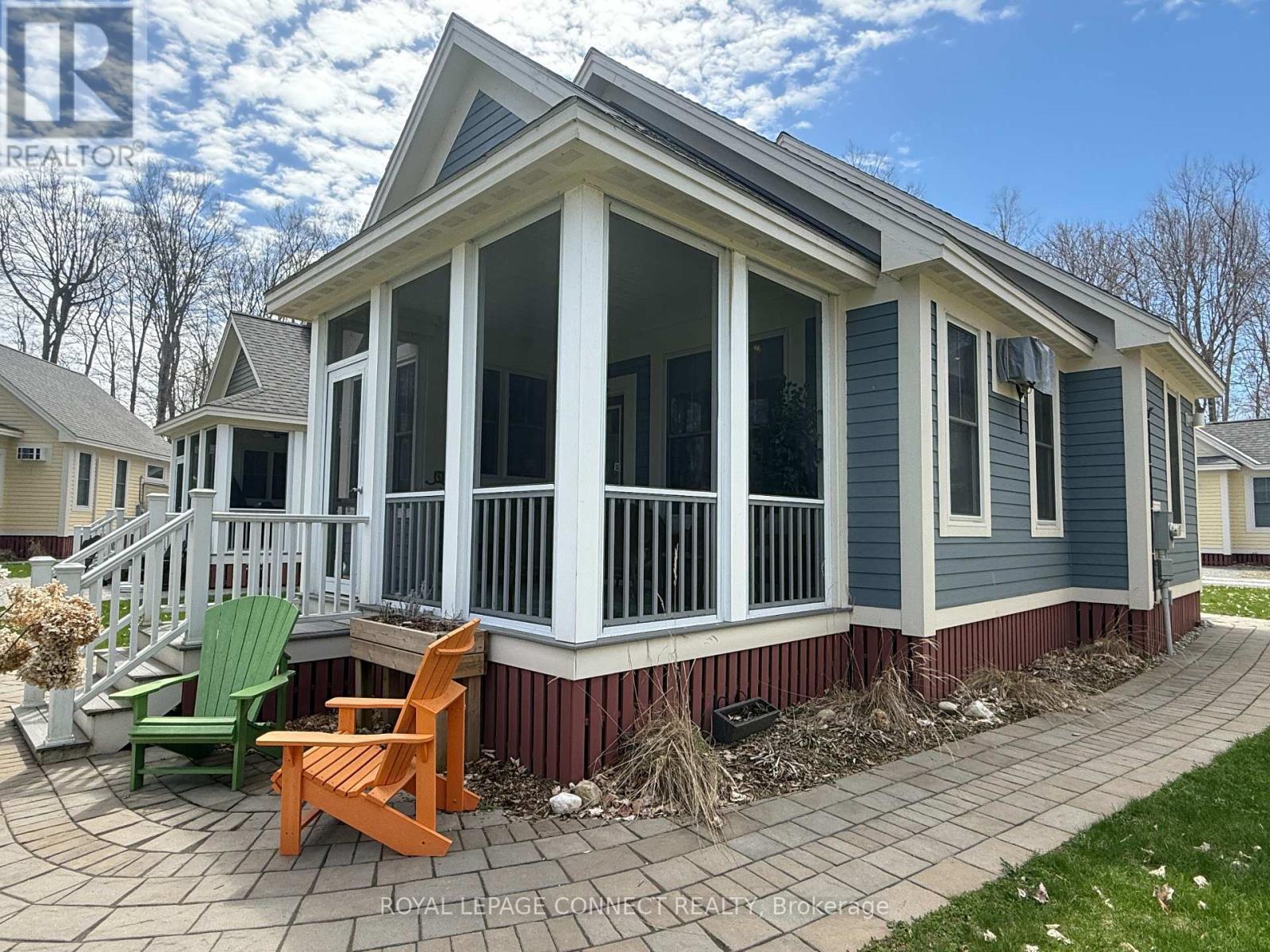 












222 - 17 HOLLOW LANE

,
Prince Edward County,







Ontario
K0K1P0

