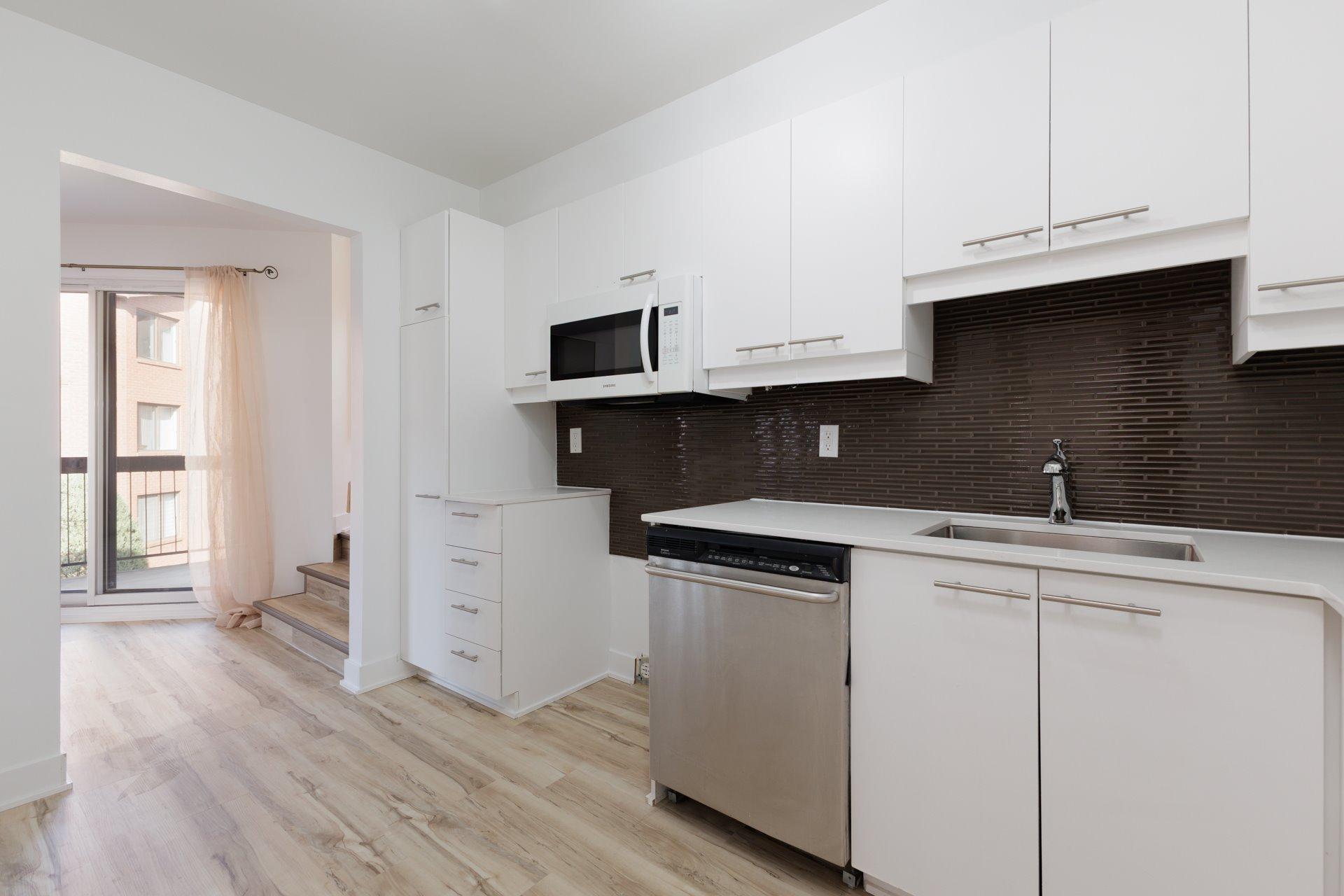 









1350


Rue Hyman

, 201,
Montréal (Pierrefonds-Roxboro),




QC
H8Y3N8

