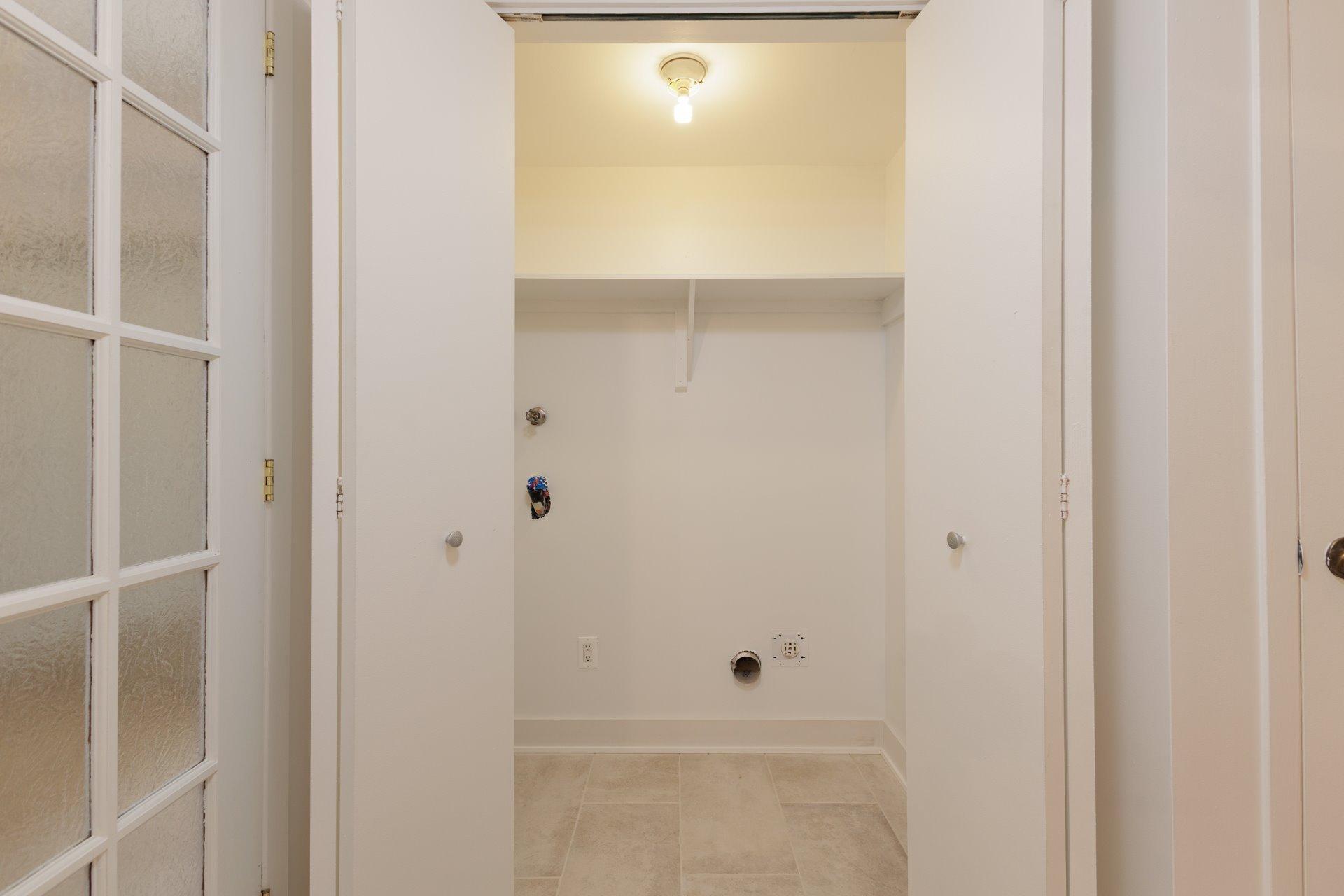 









1350


Rue Hyman

, 201,
Montréal (Pierrefonds-Roxboro),




QC
H8Y3N8

