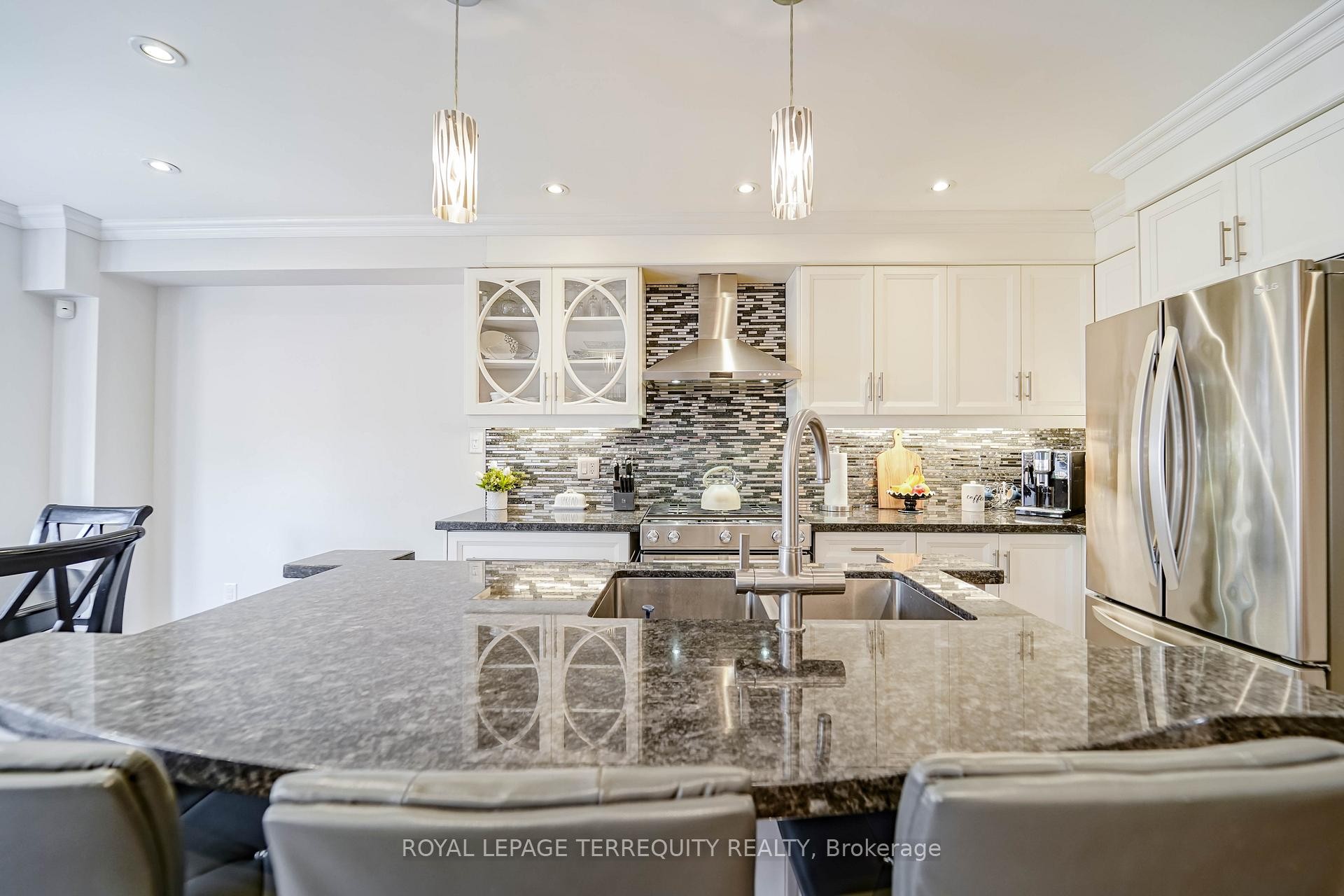 









9


Stonebriar

Drive,
Vaughan,




ON
L6A 2N5

