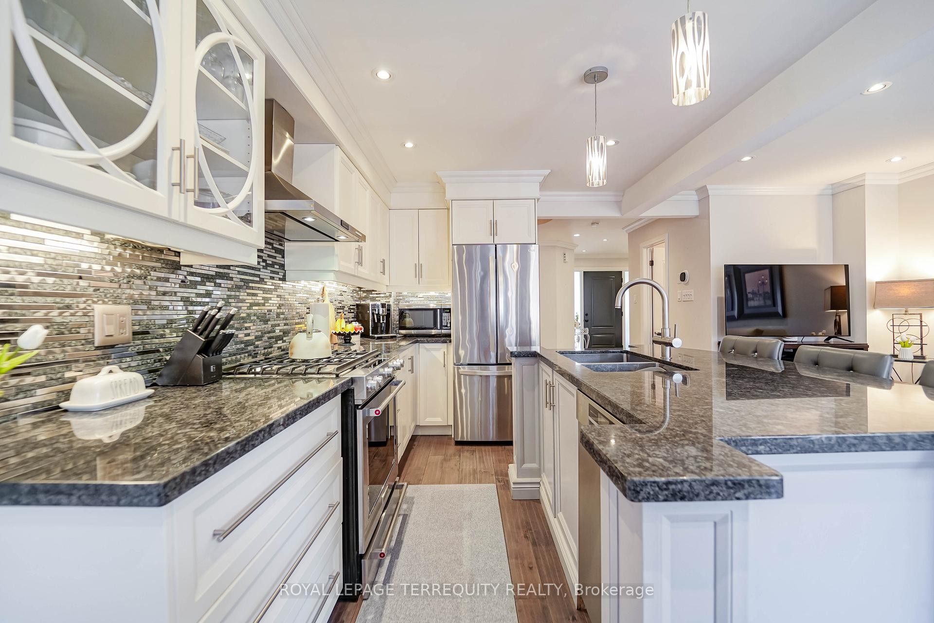 









9


Stonebriar

Drive,
Vaughan,




ON
L6A 2N5

